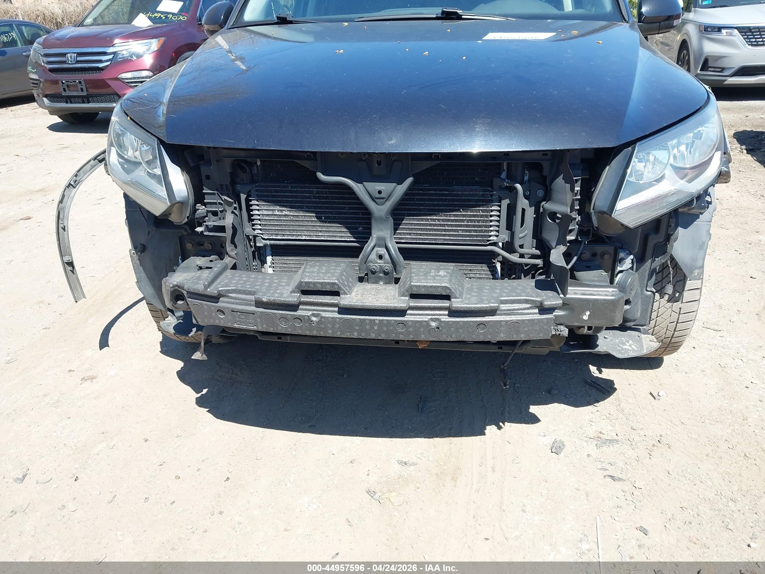 VOLKSWAGEN TIGUAN image 6