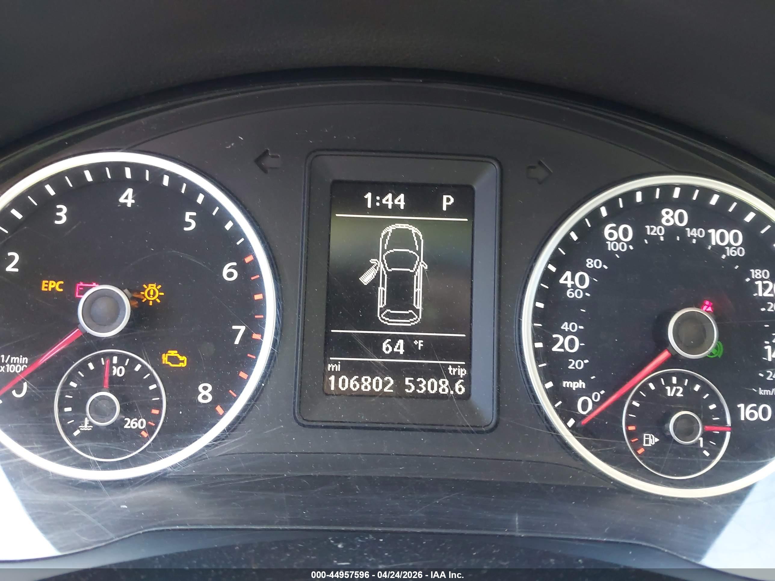 VOLKSWAGEN TIGUAN image 7
