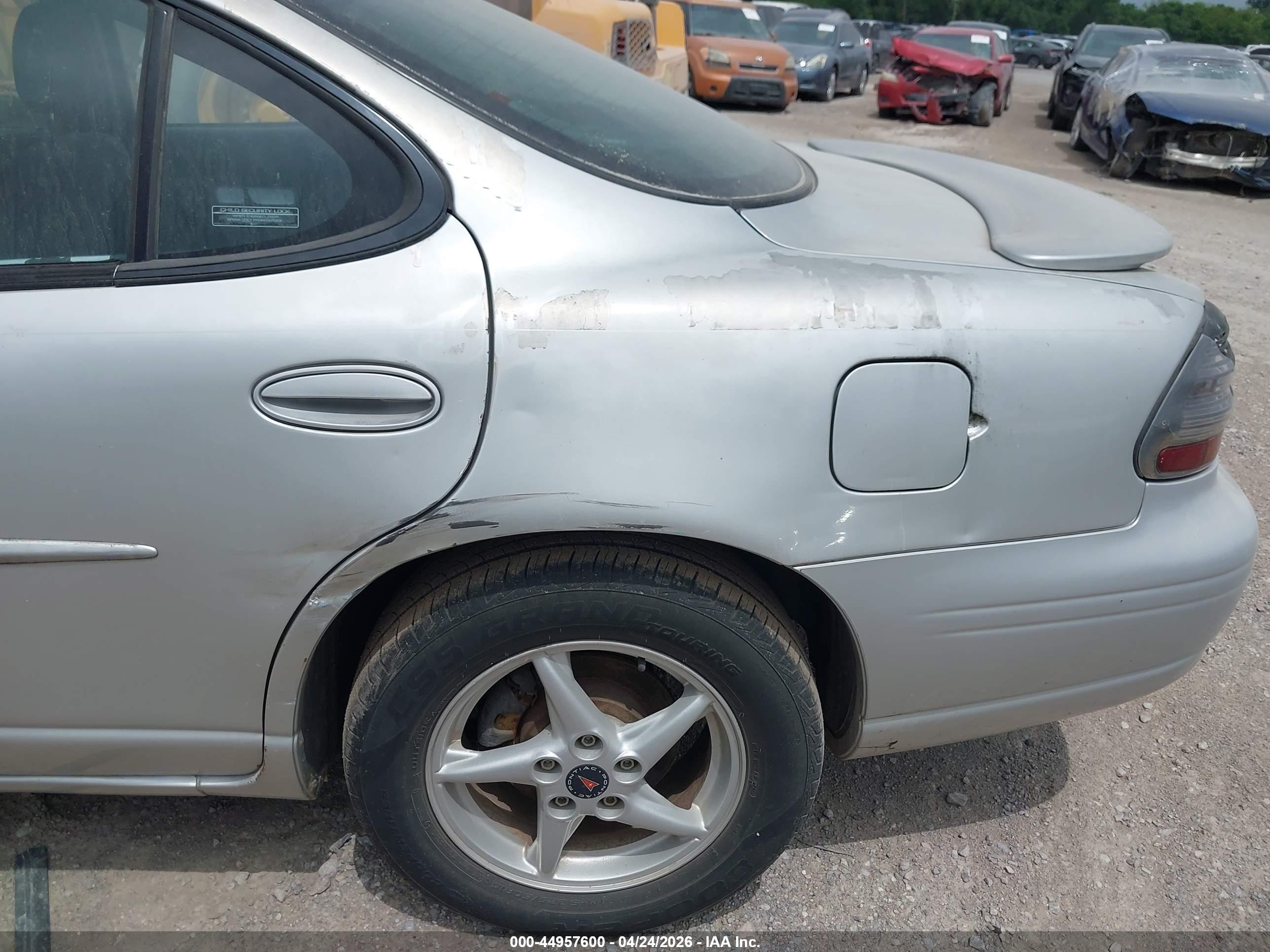 PONTIAC GRAND image 6