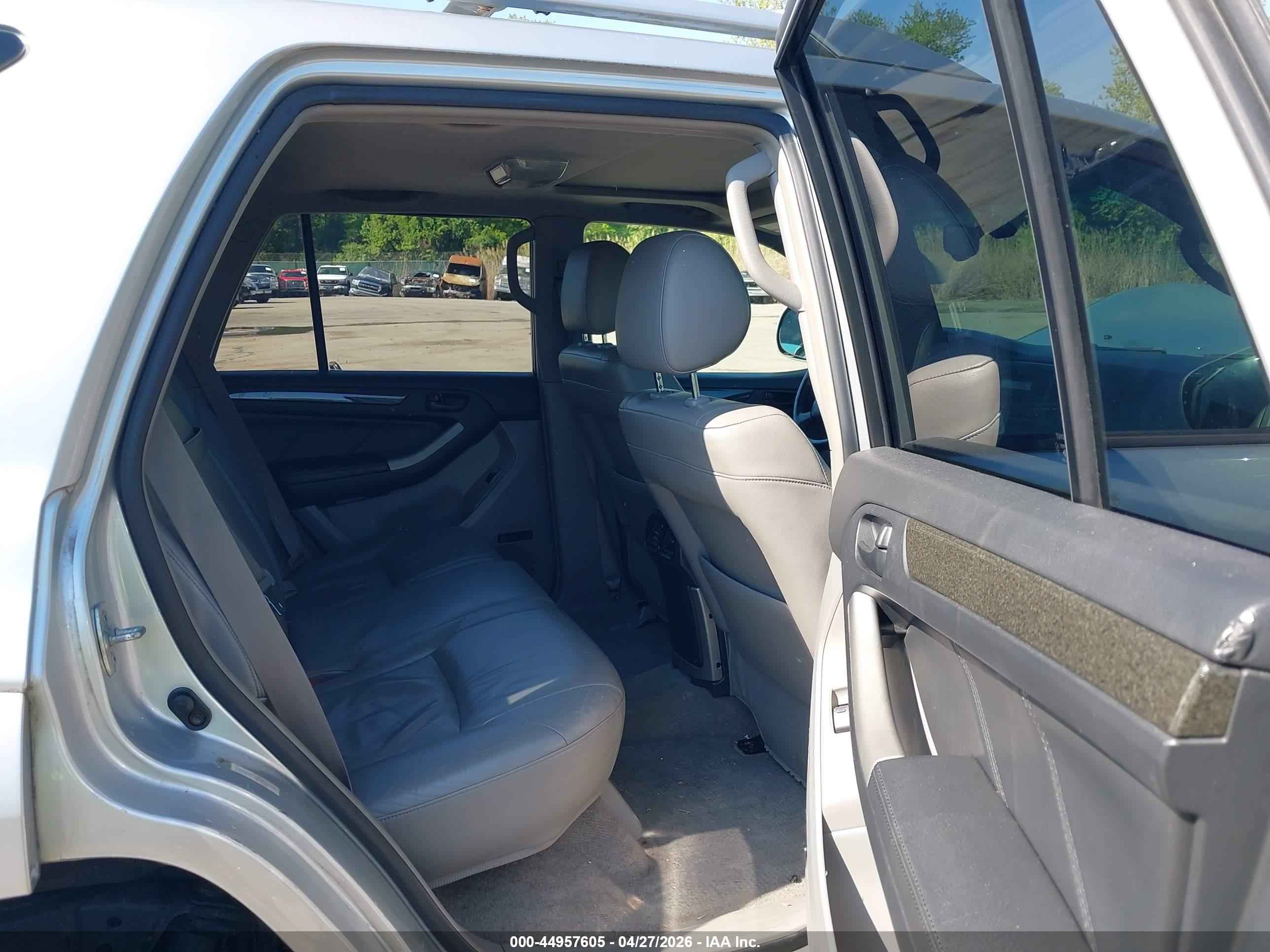 TOYOTA 4RUNNER image 8