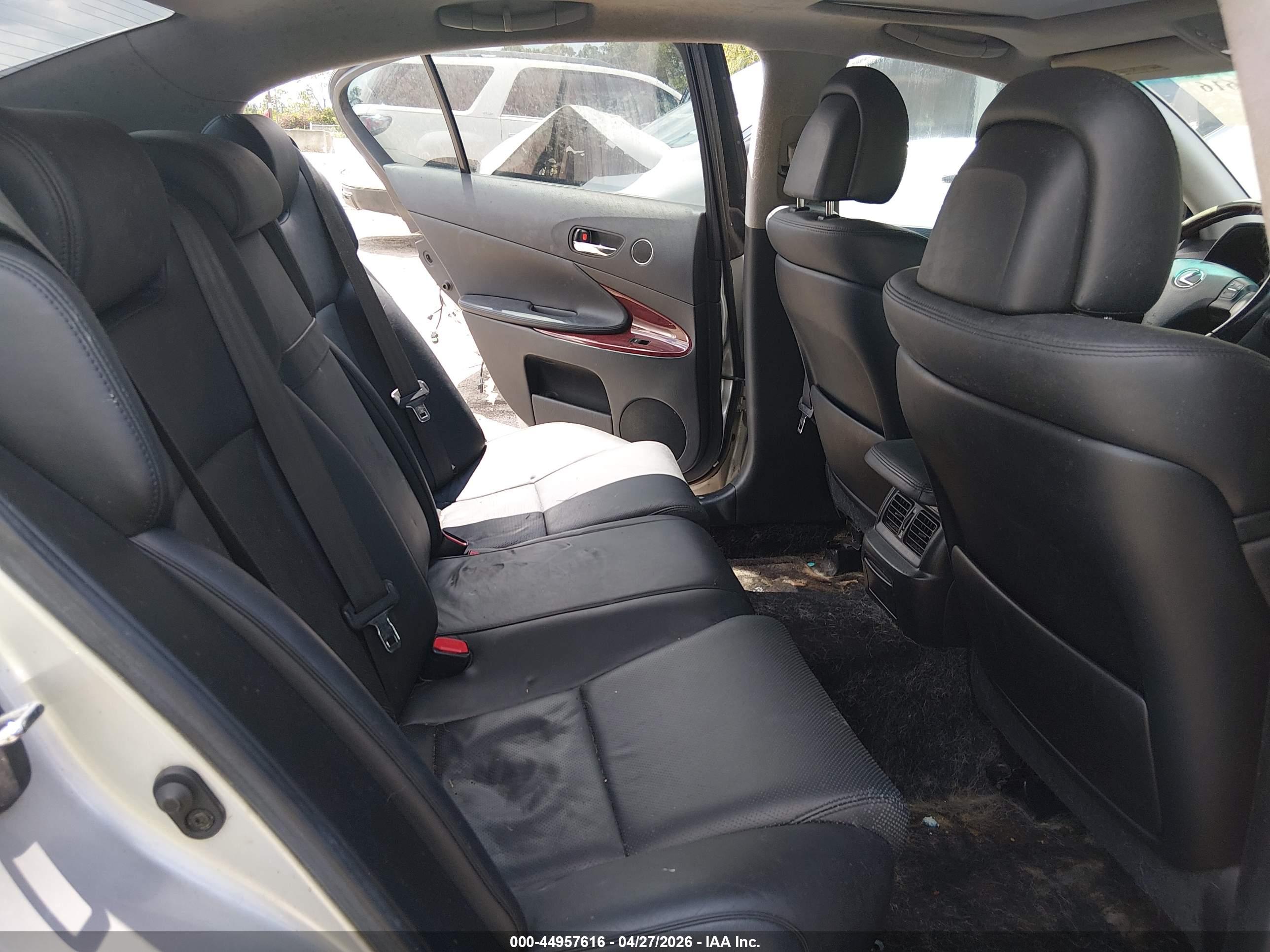 LEXUS GS image 8