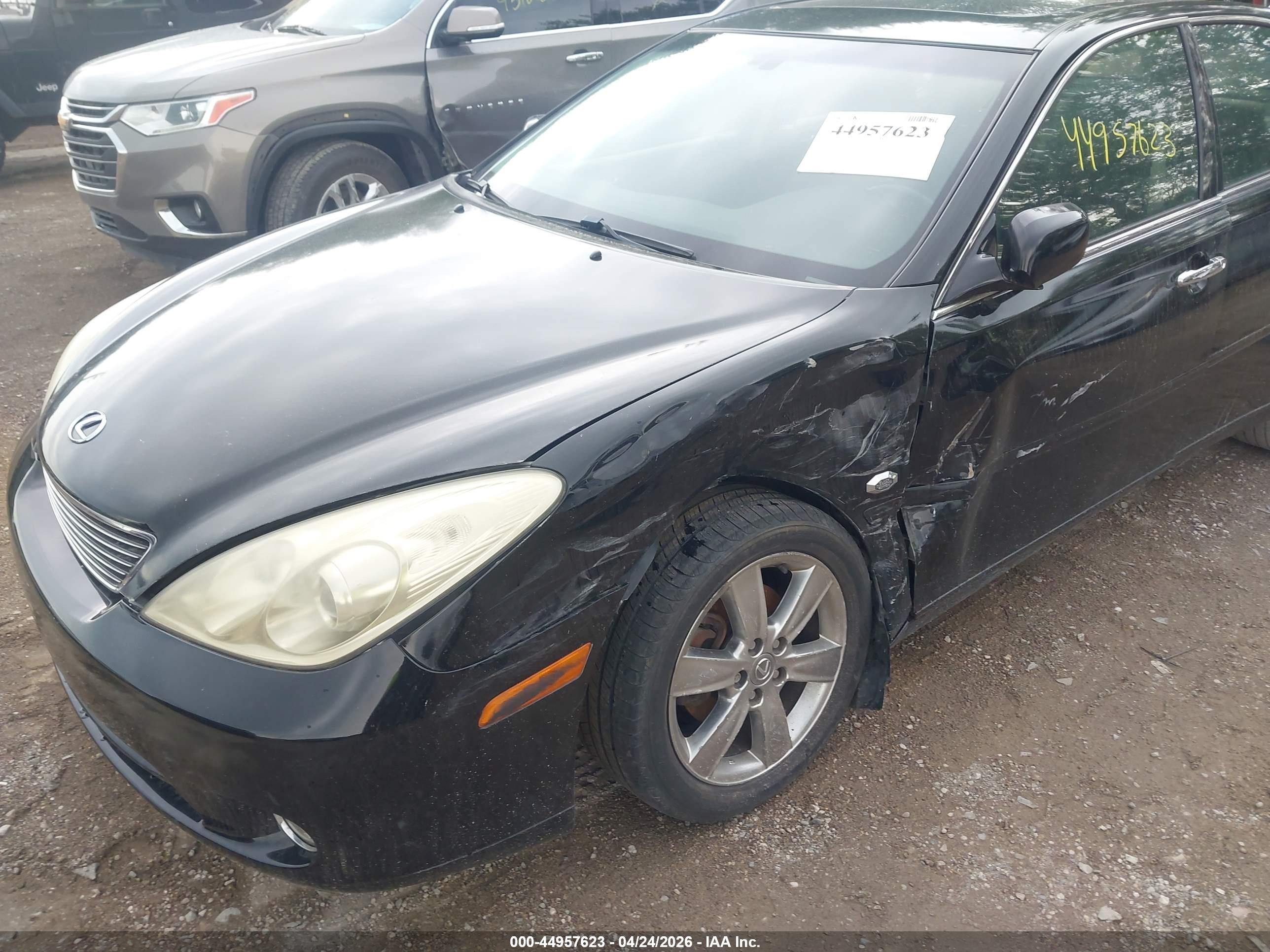 LEXUS ES image 6