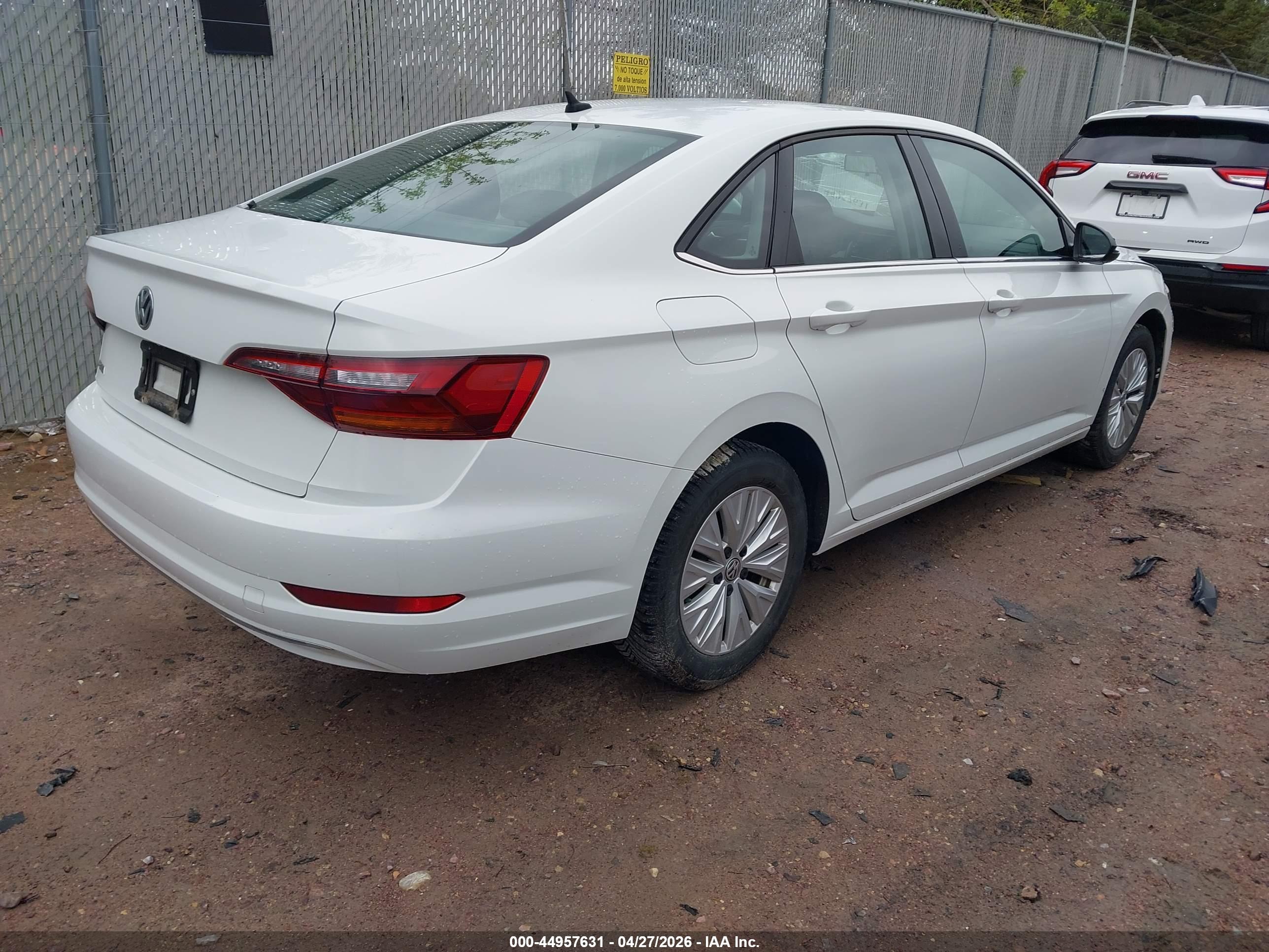 VOLKSWAGEN JETTA image 4