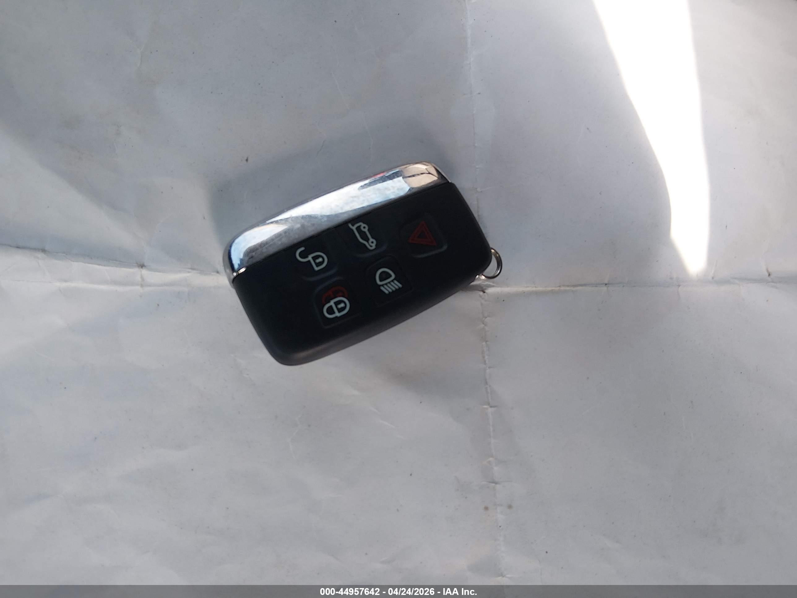LAND ROVER image 11