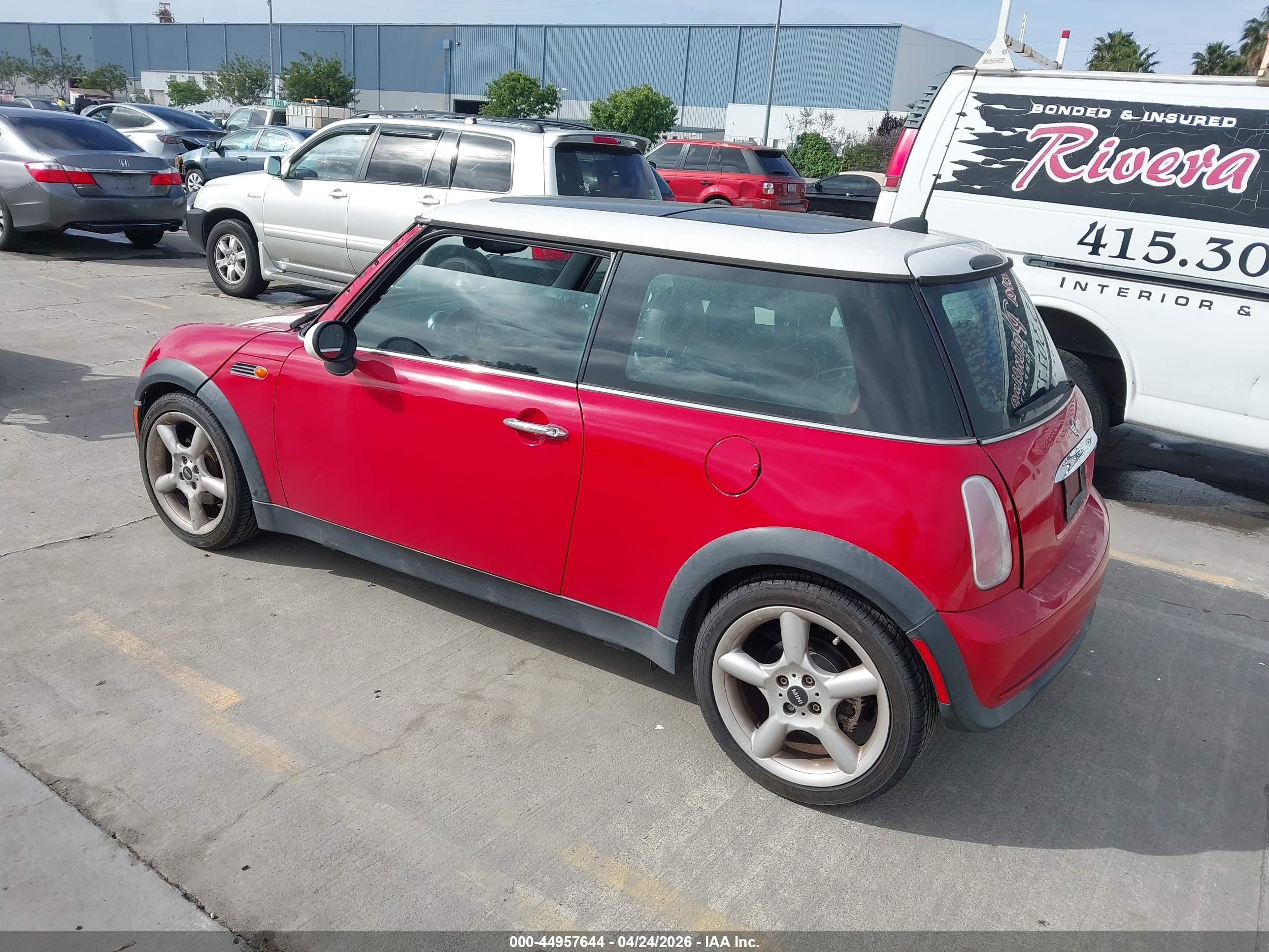 MINI COOPER image 3