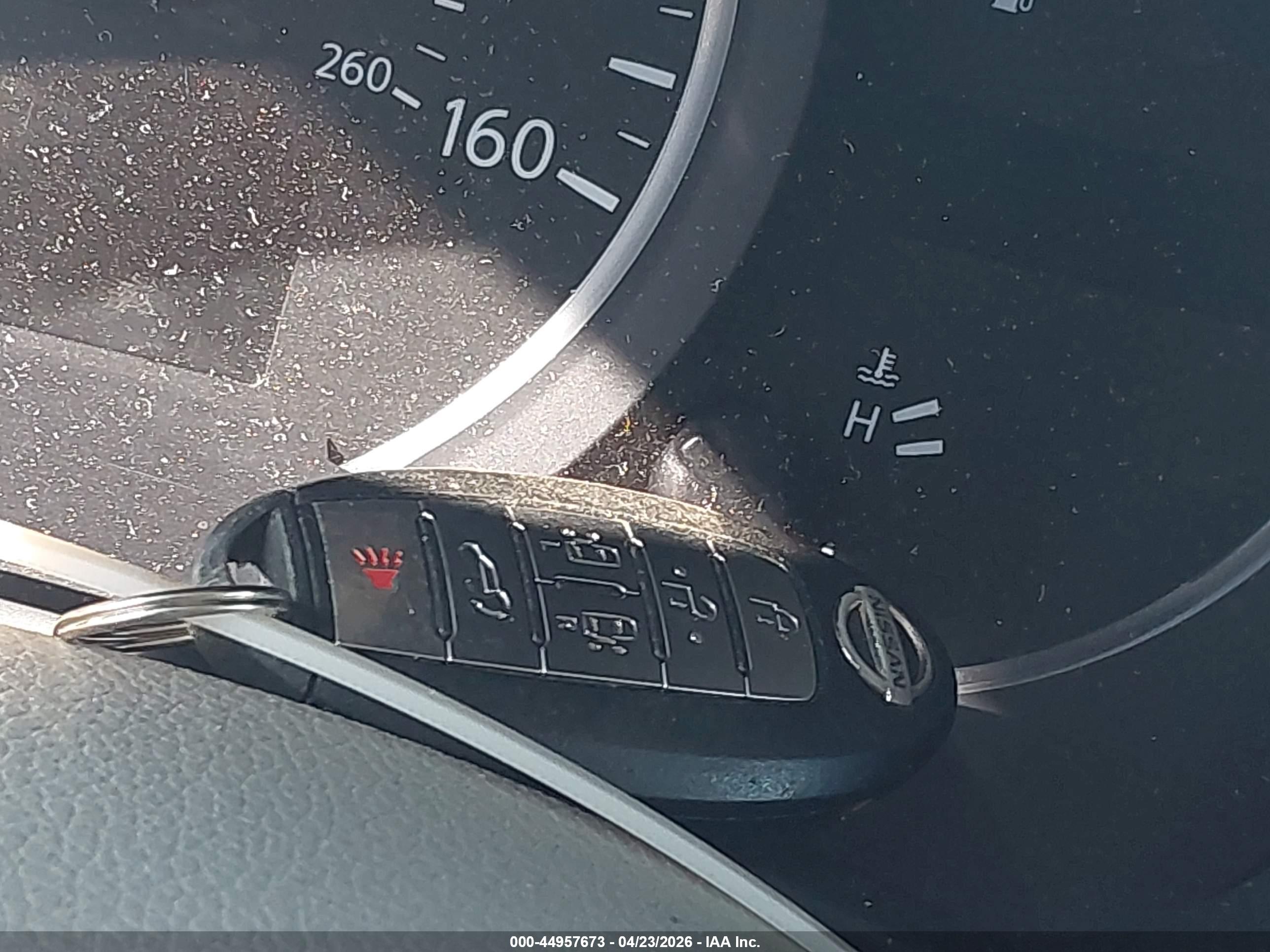 NISSAN QUEST image 11