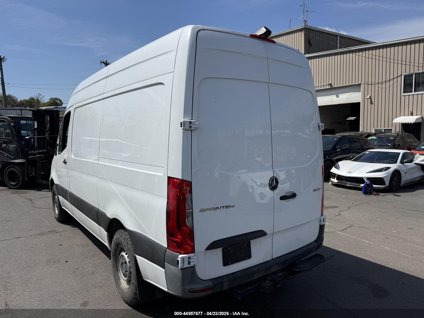 MERCEDES-BENZ SPRINTER image 3