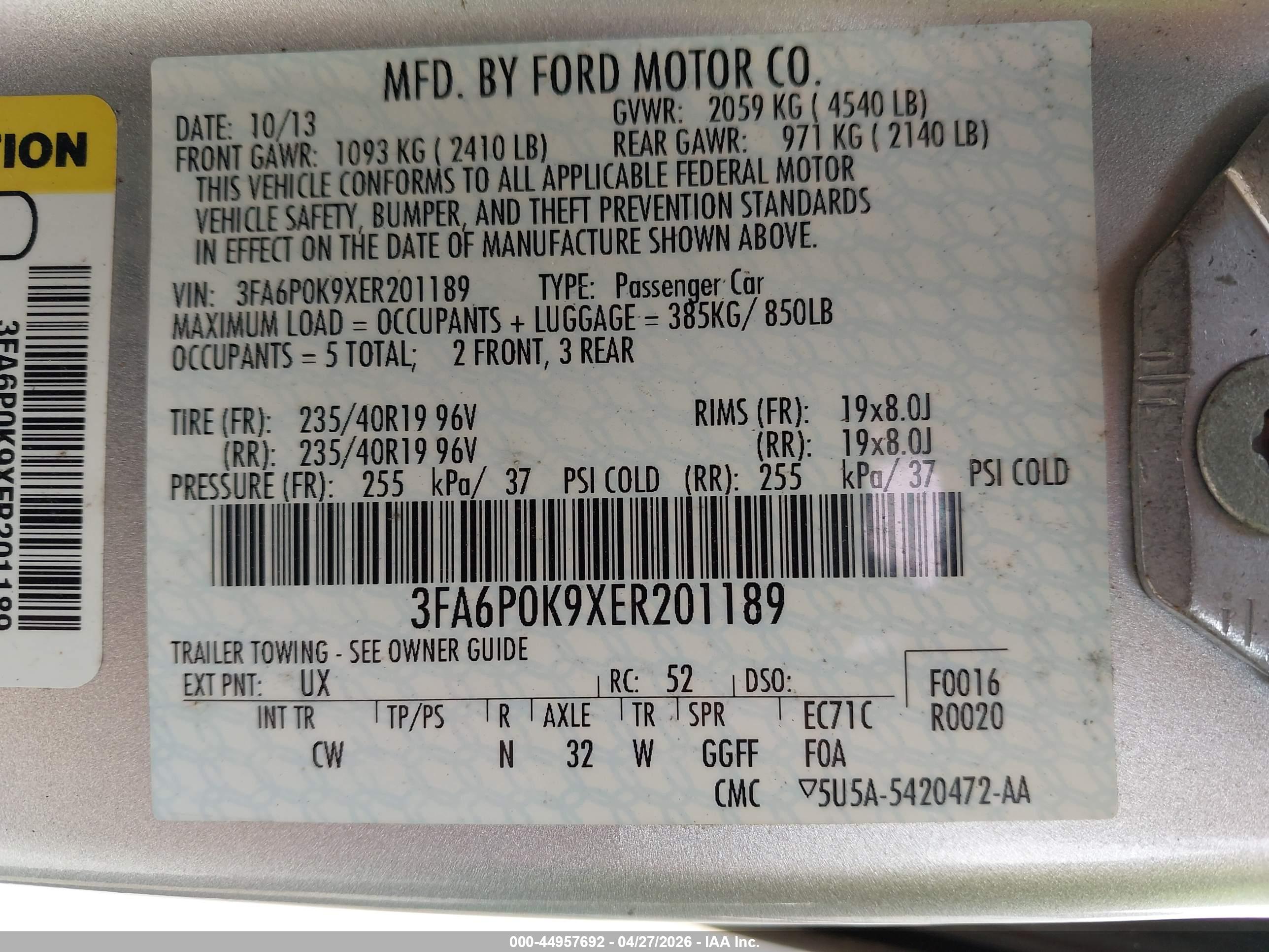 FORD FUSION image 9