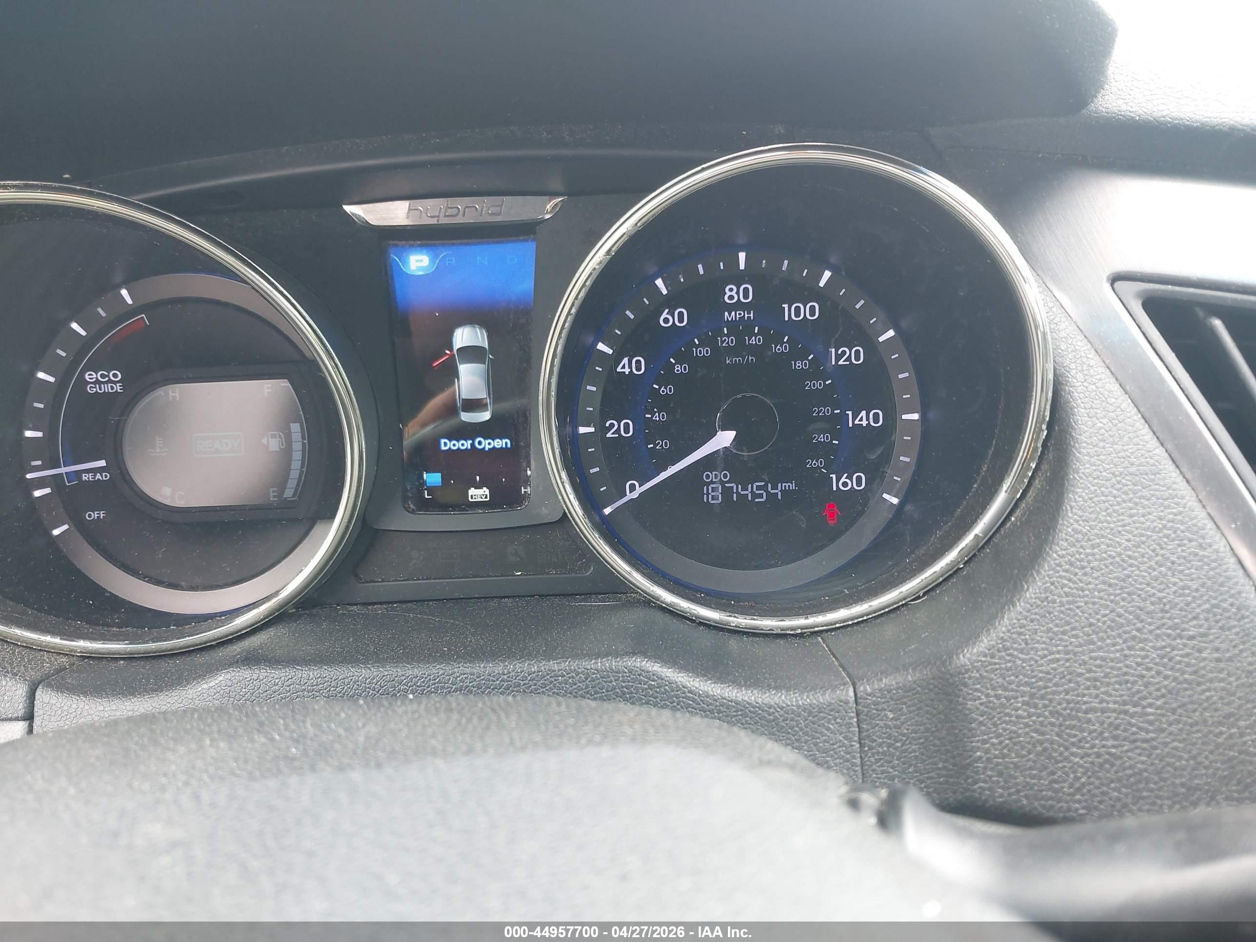 HYUNDAI SONATA image 7