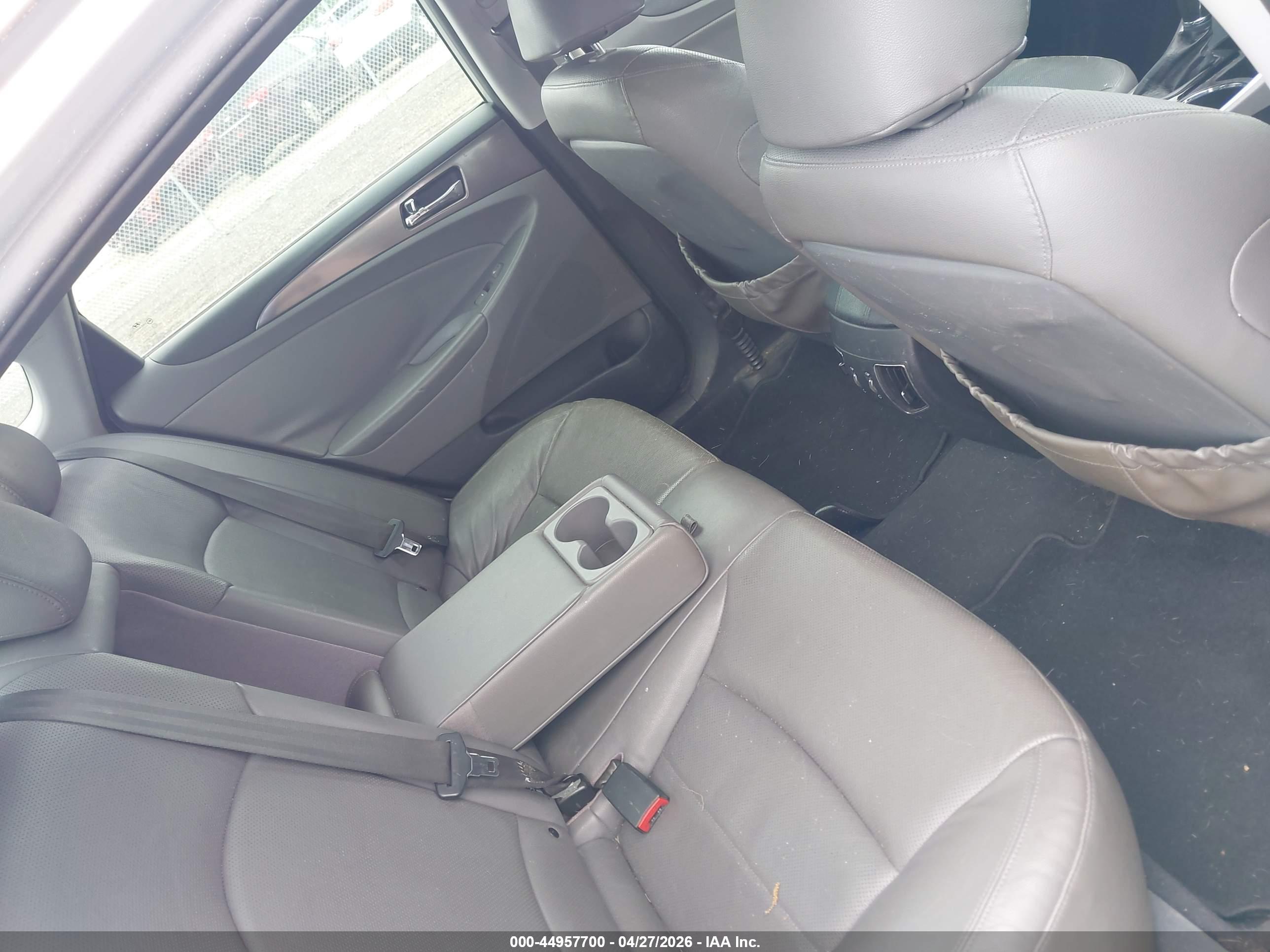 HYUNDAI SONATA image 8