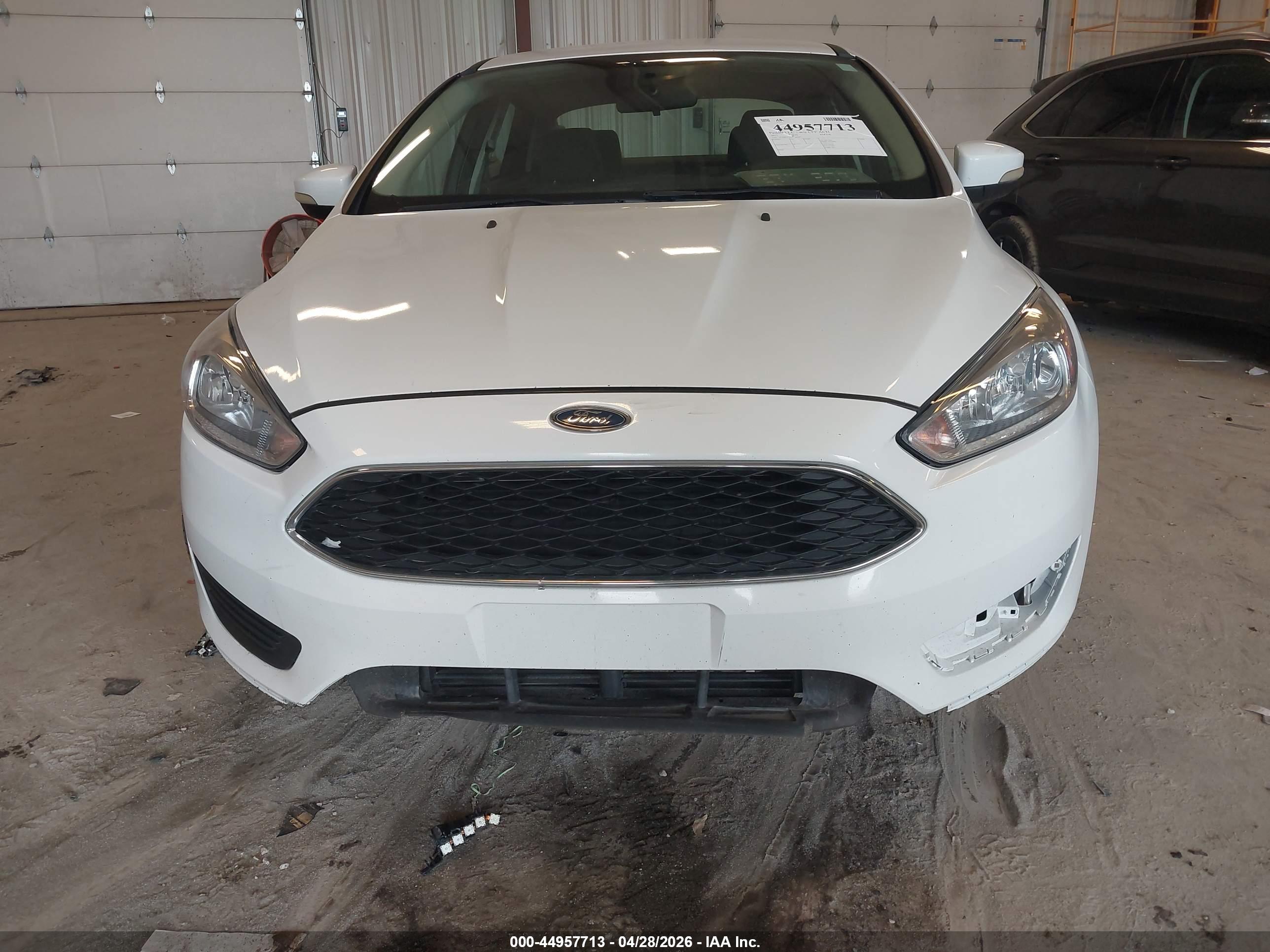 FORD FOCUS image 6