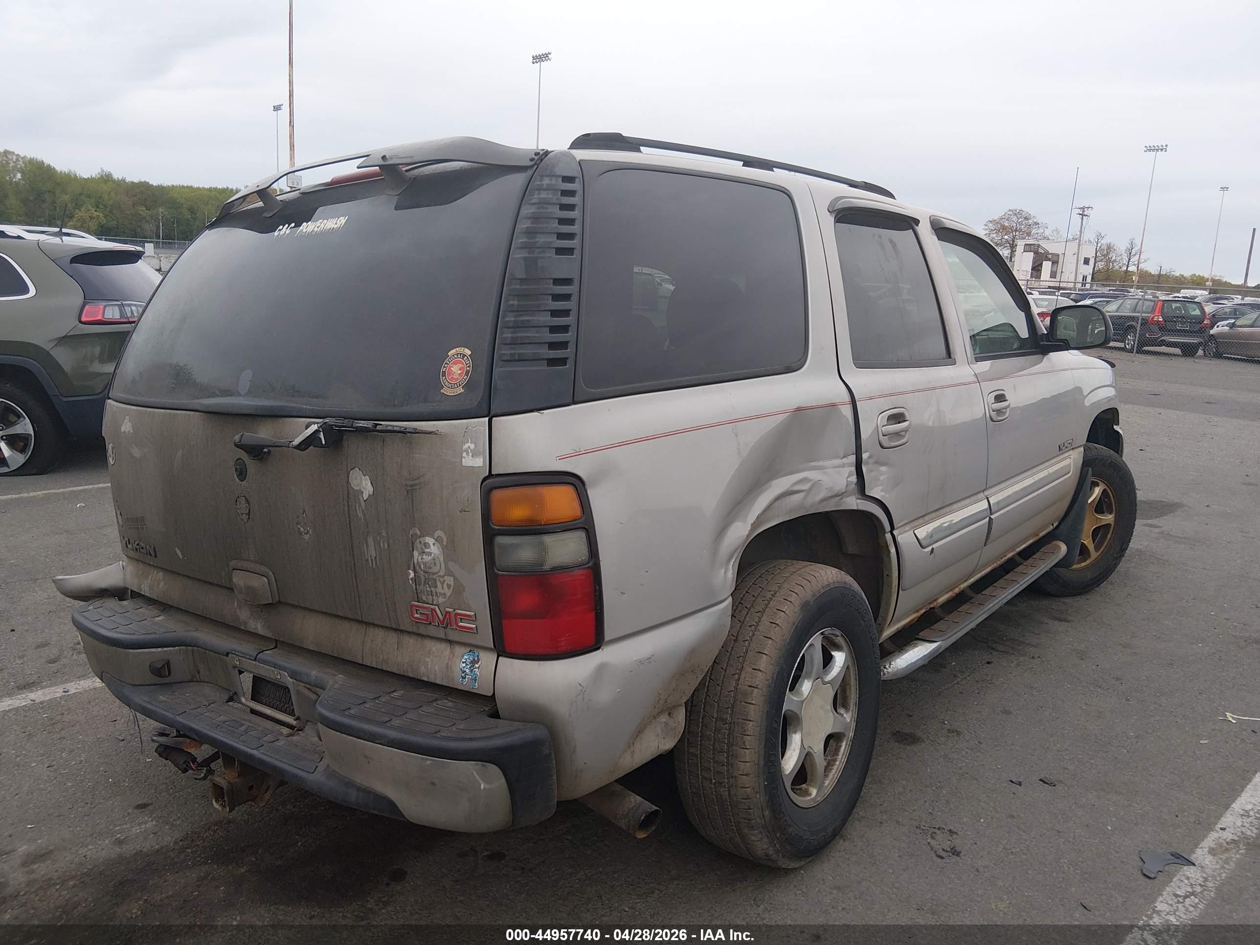 GMC YUKON image 4
