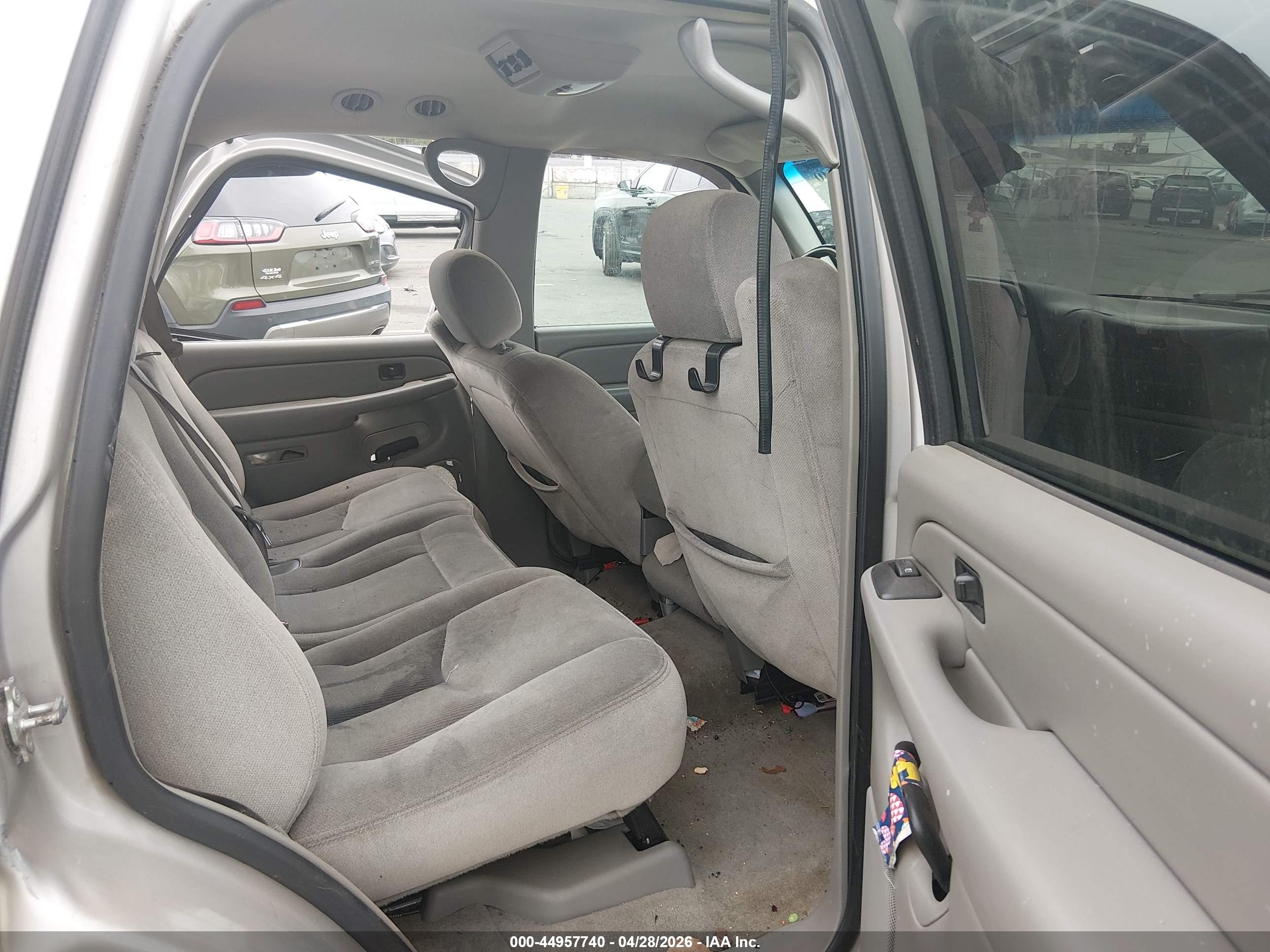 GMC YUKON image 8
