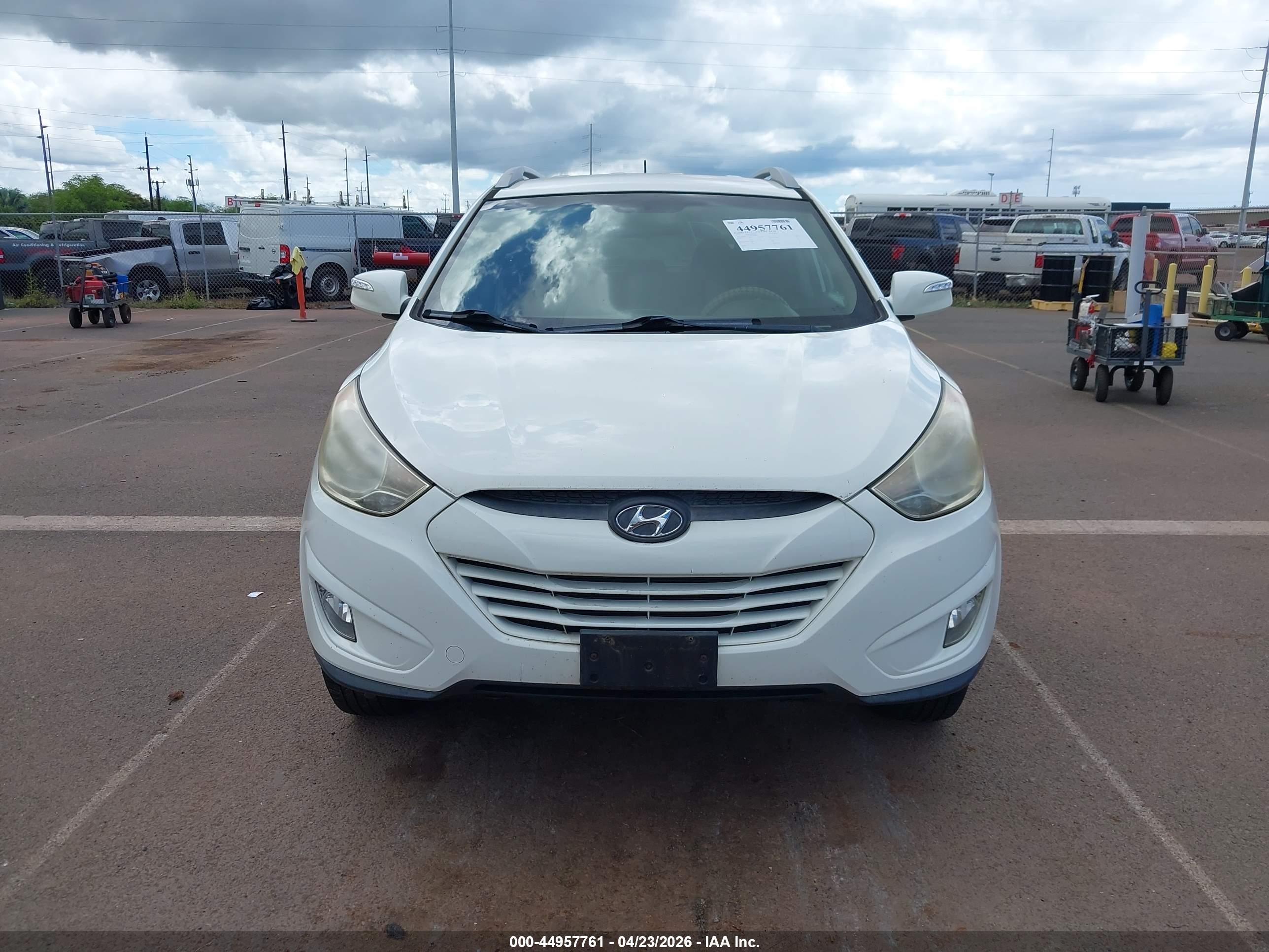 HYUNDAI TUCSON image 6