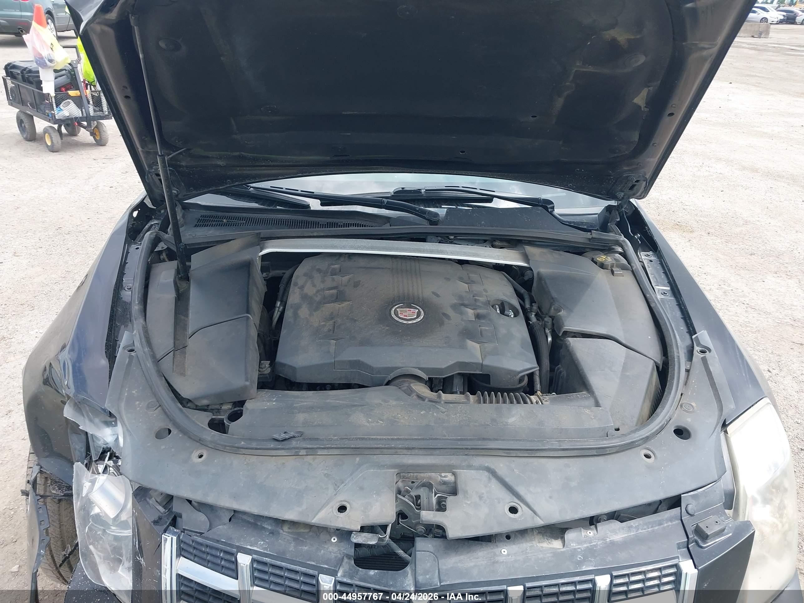 CADILLAC CTS image 10