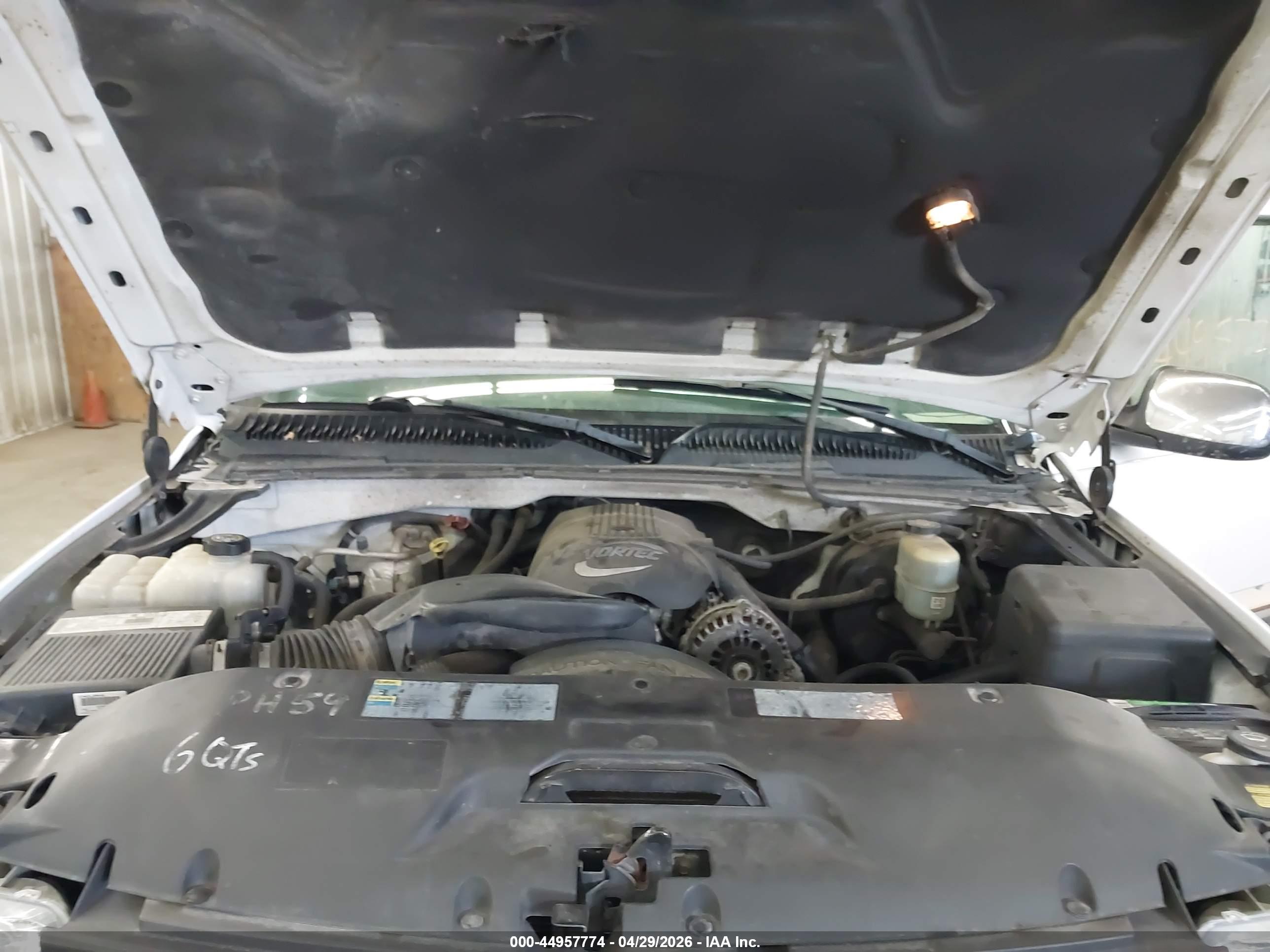 CHEVROLET SILVERADO image 10