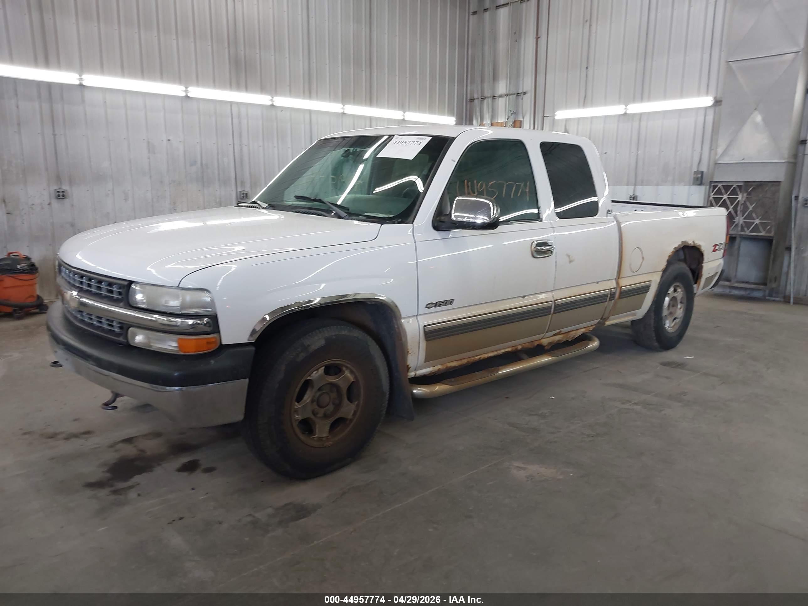 CHEVROLET SILVERADO image 2