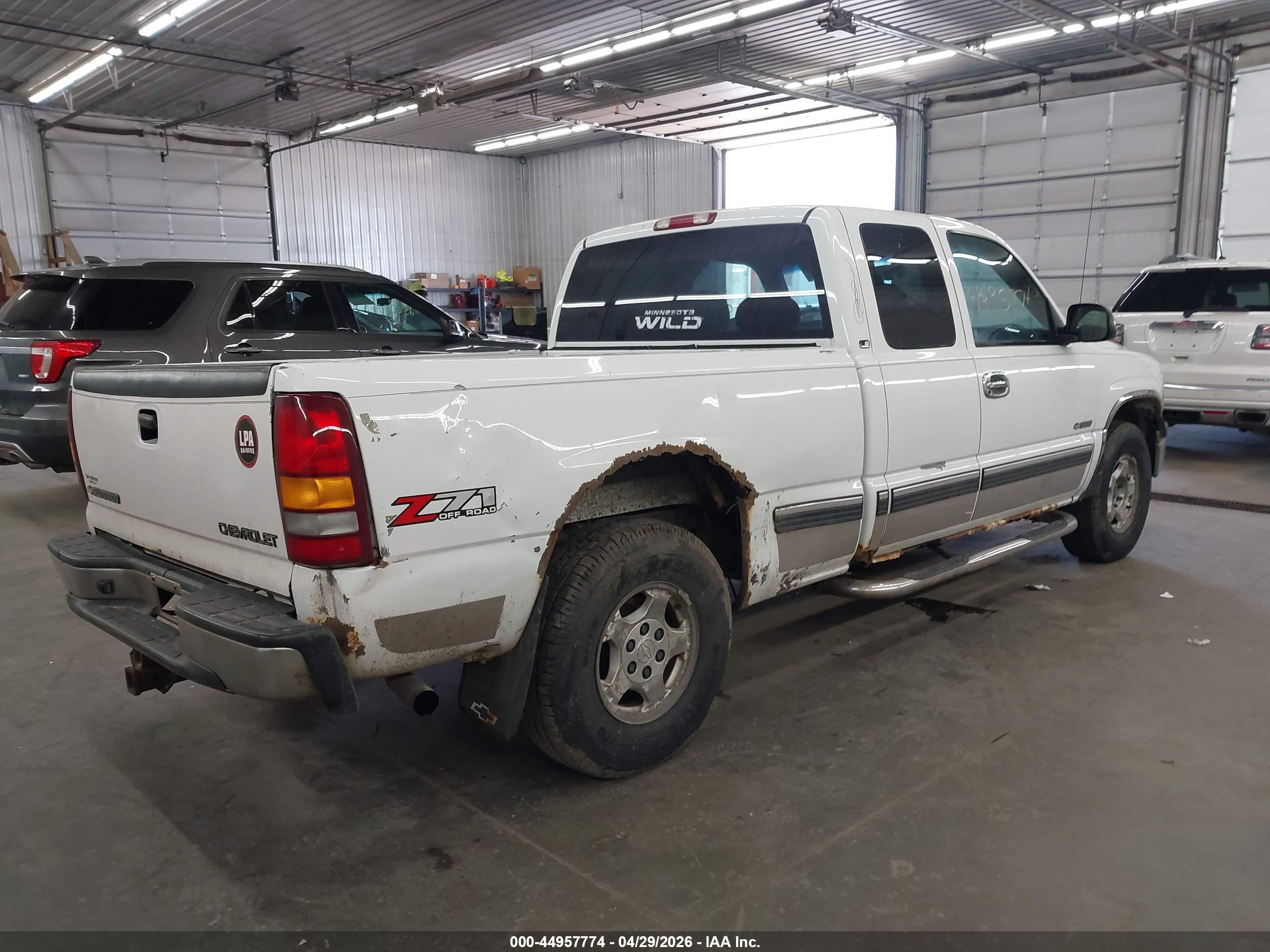 CHEVROLET SILVERADO image 4