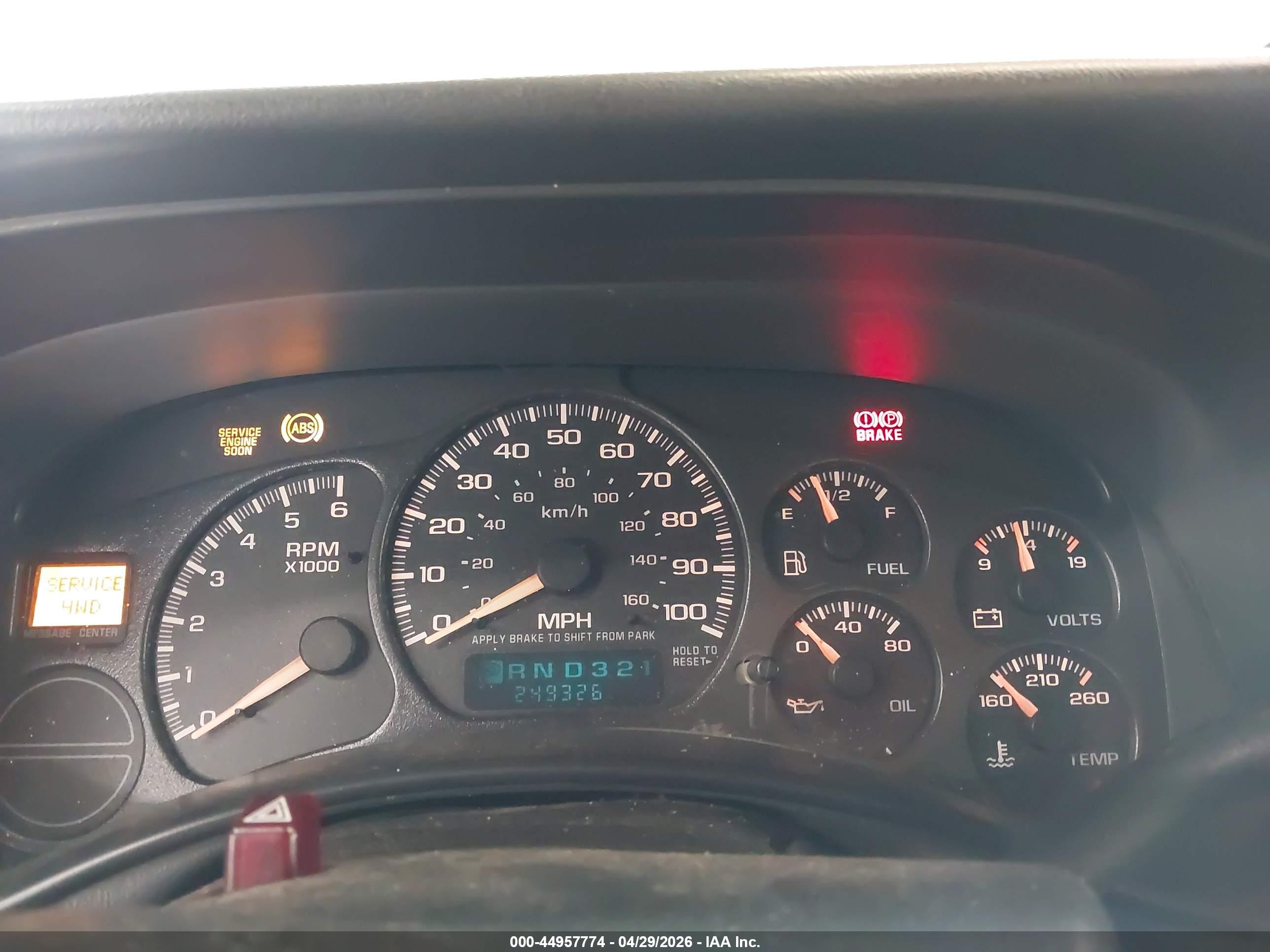 CHEVROLET SILVERADO image 7
