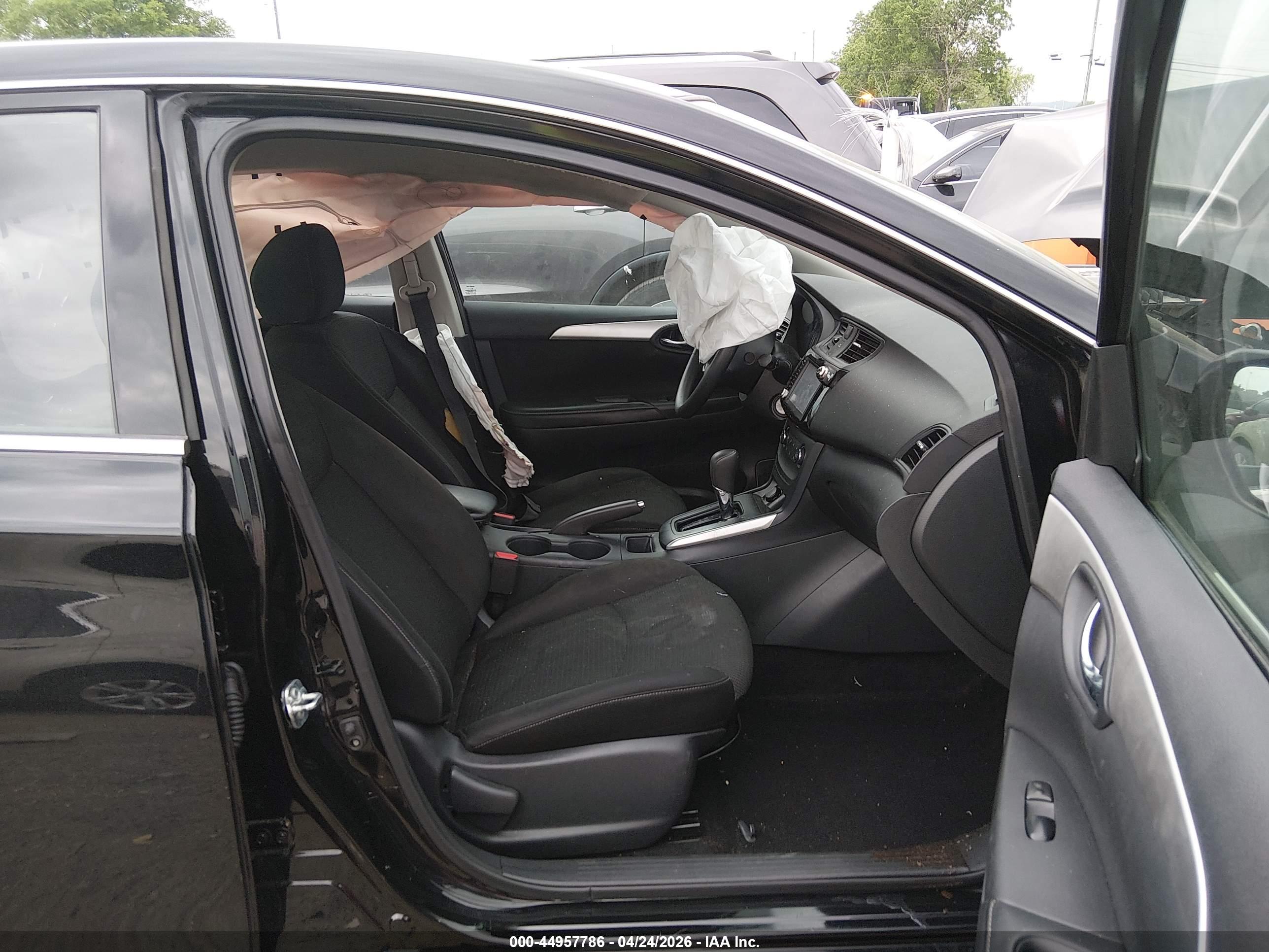 NISSAN SENTRA image 5