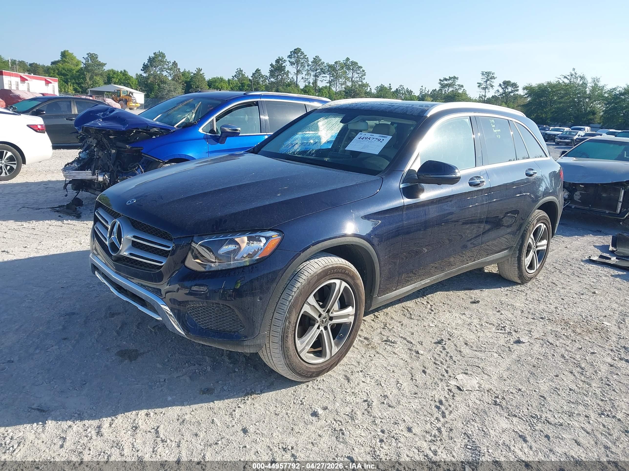 MERCEDES-BENZ GLC image 2