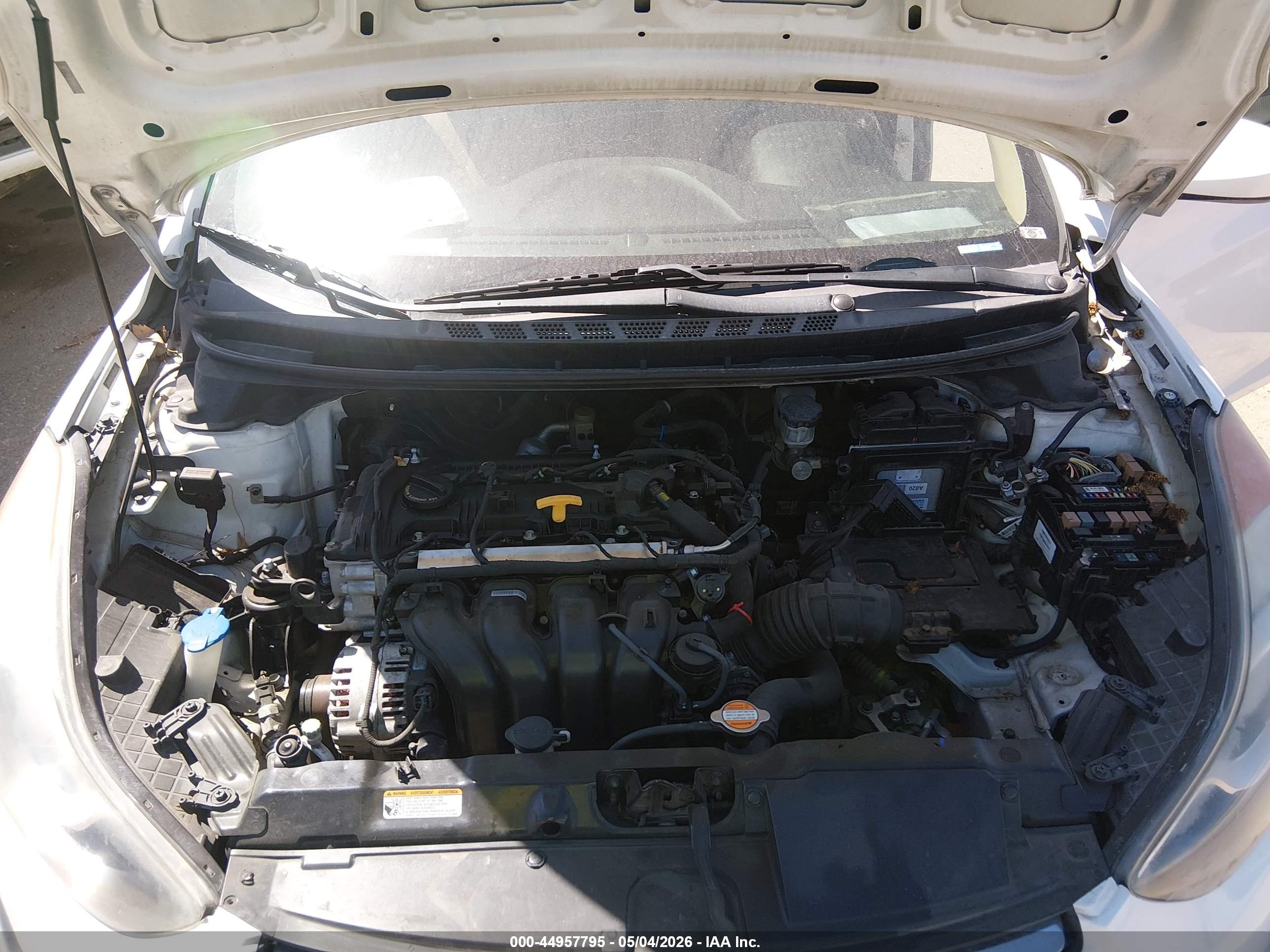 HYUNDAI ELANTRA image 10