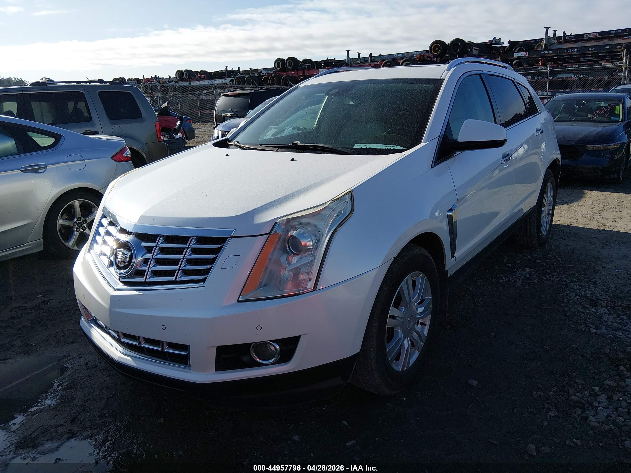 CADILLAC SRX image 2