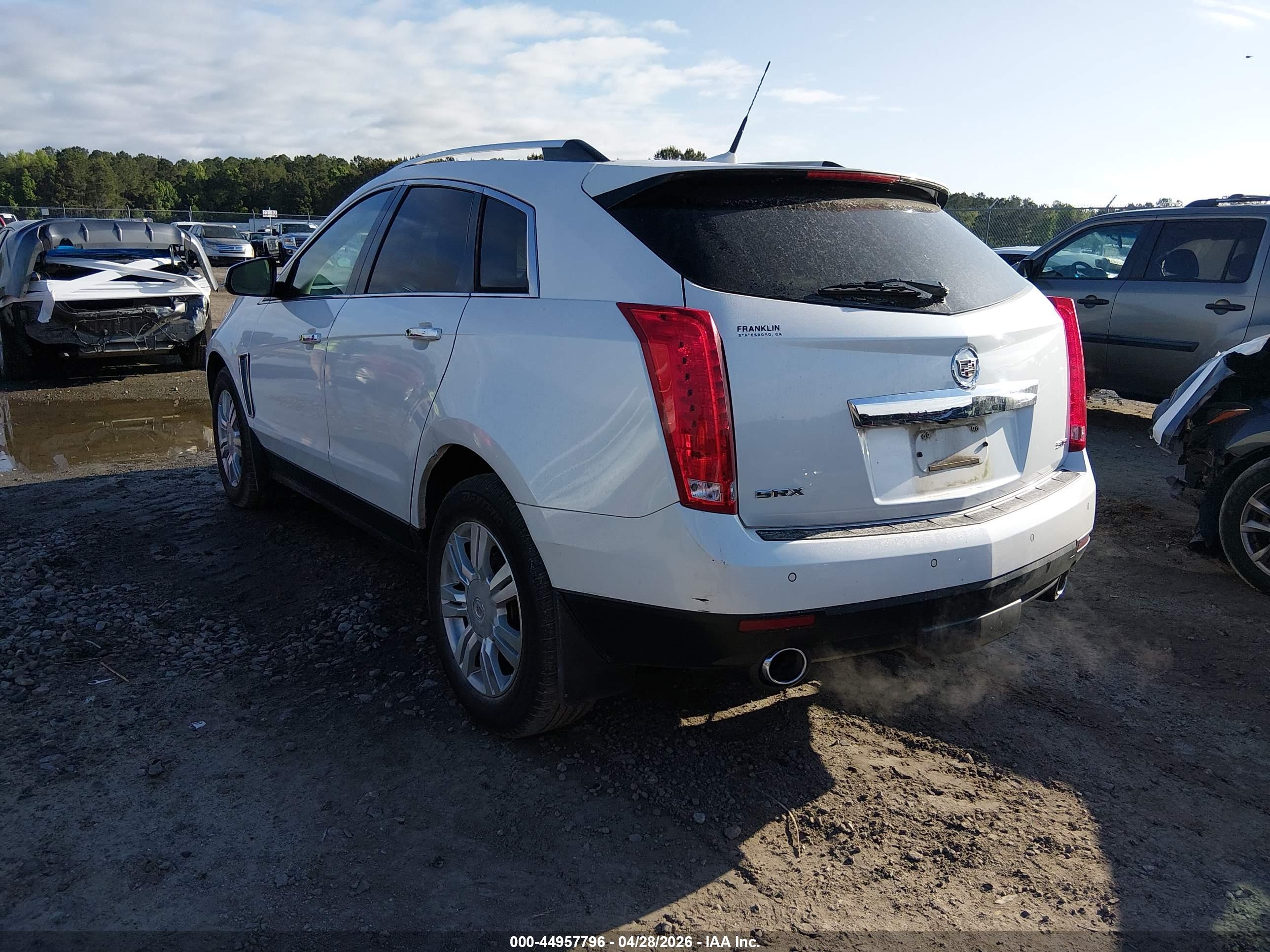 CADILLAC SRX image 3