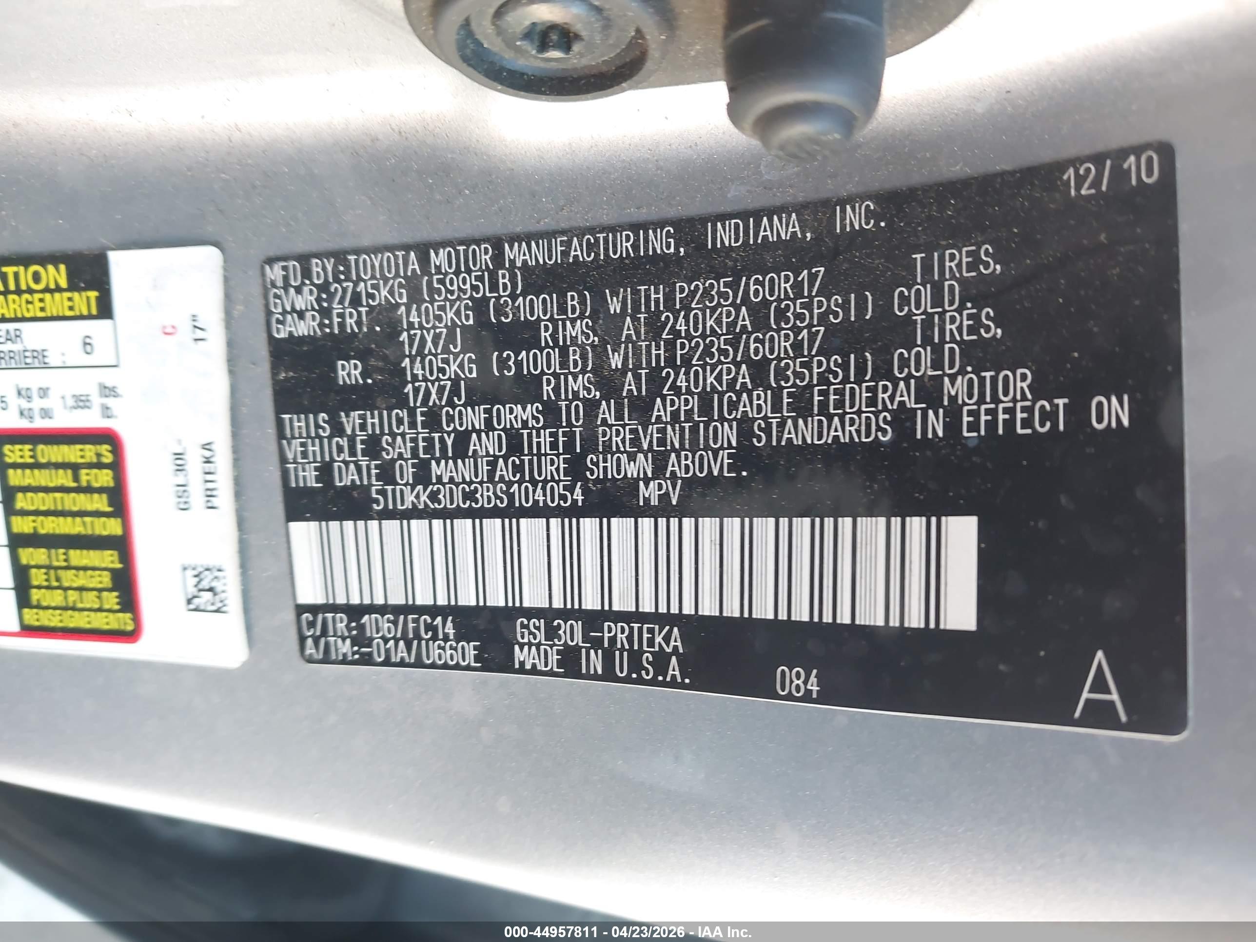 TOYOTA SIENNA image 9