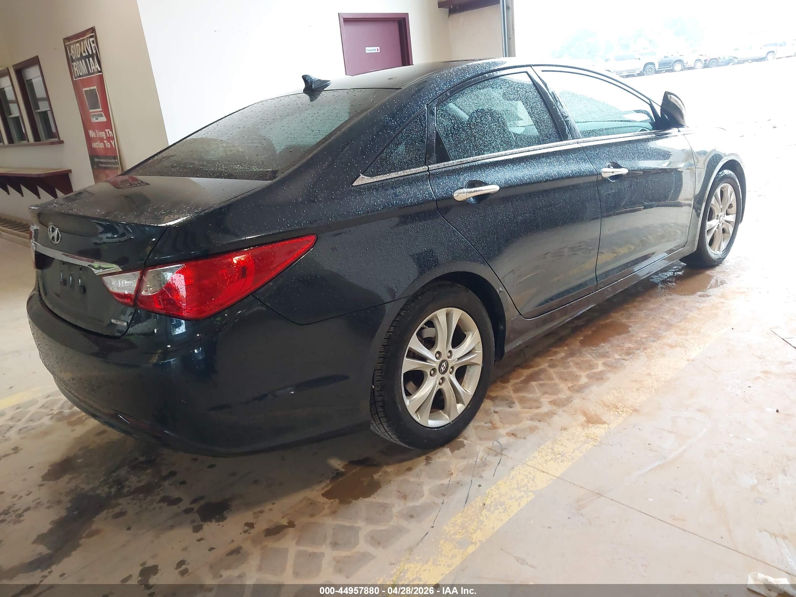 HYUNDAI SONATA image 4