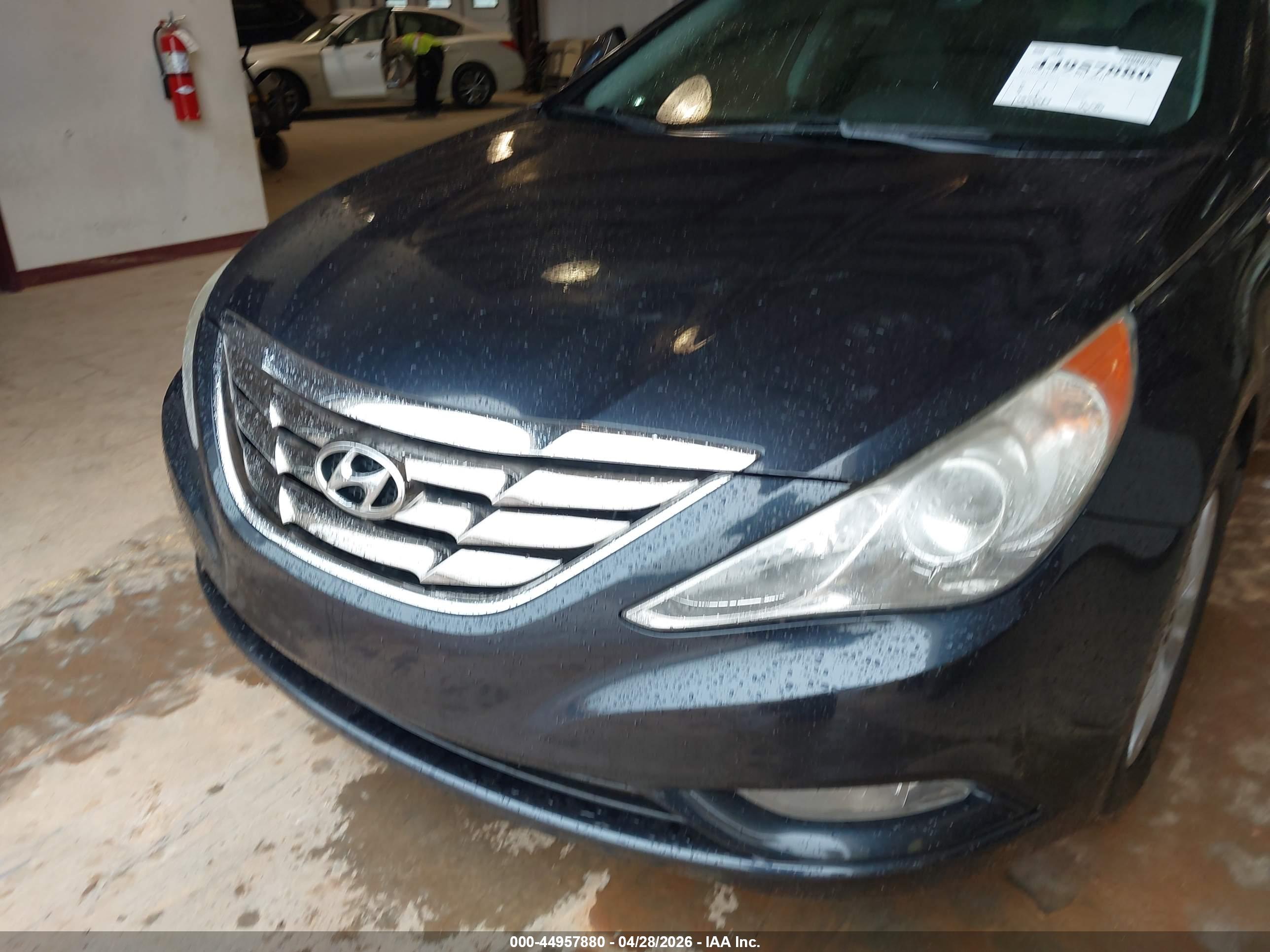 HYUNDAI SONATA image 6