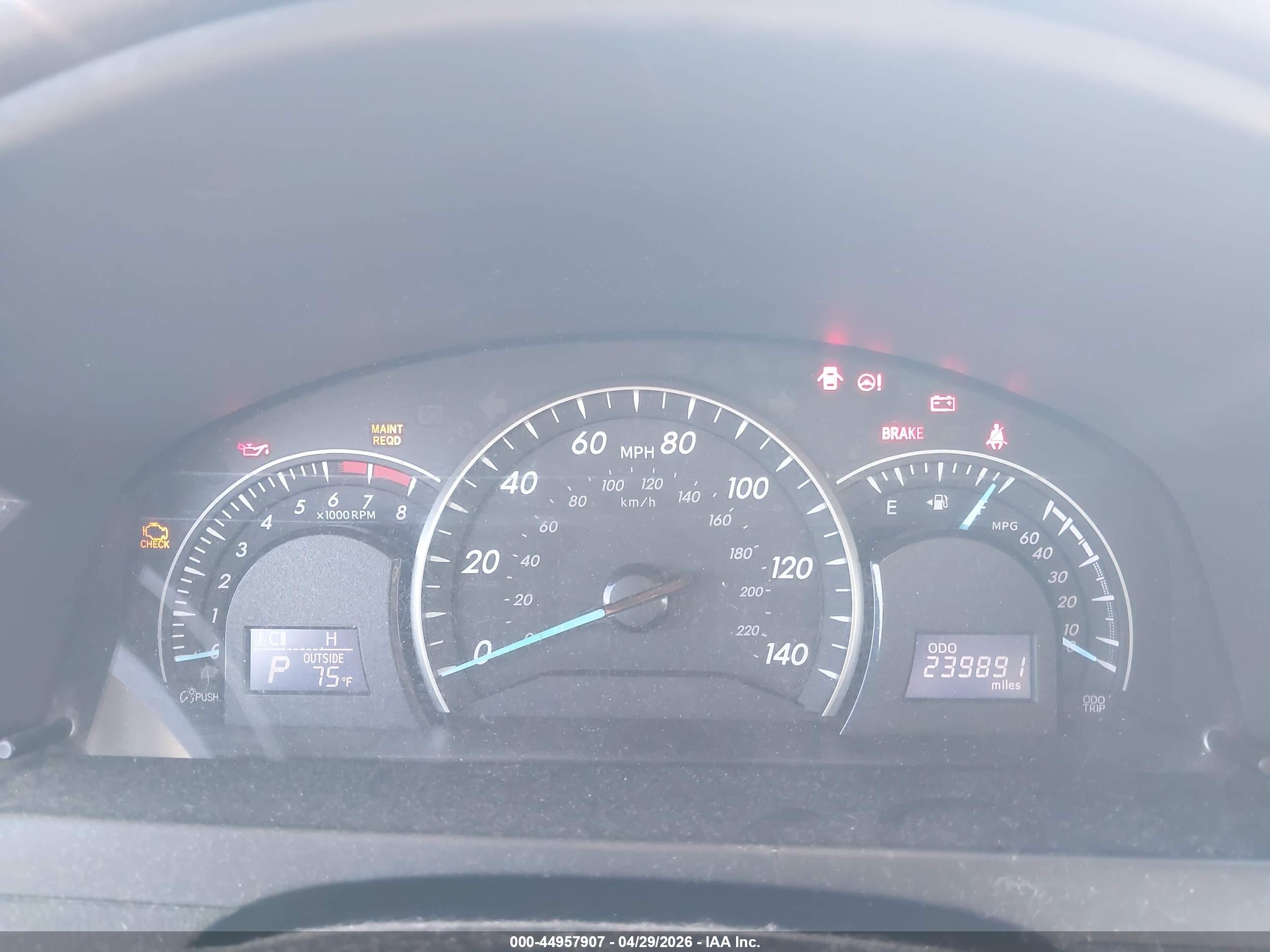 TOYOTA CAMRY image 7