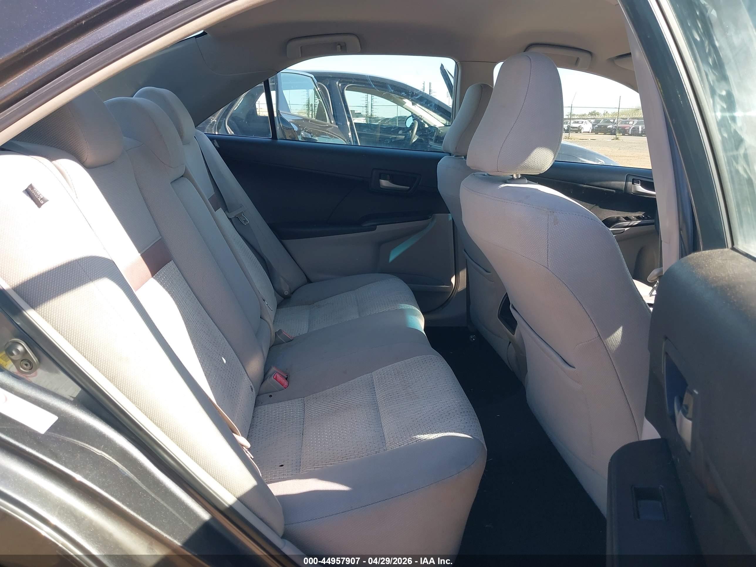 TOYOTA CAMRY image 8