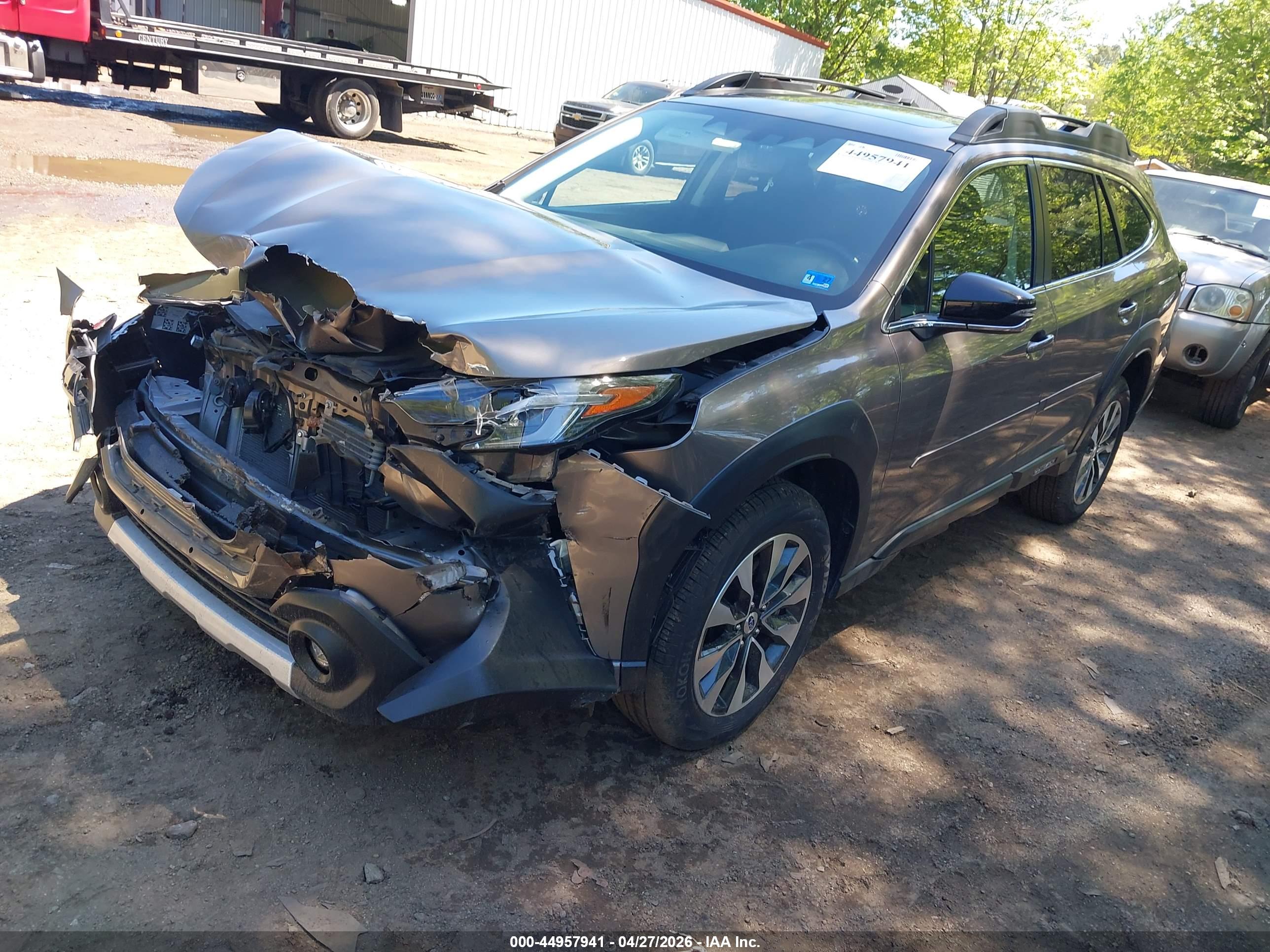 SUBARU OUTBACK image 2