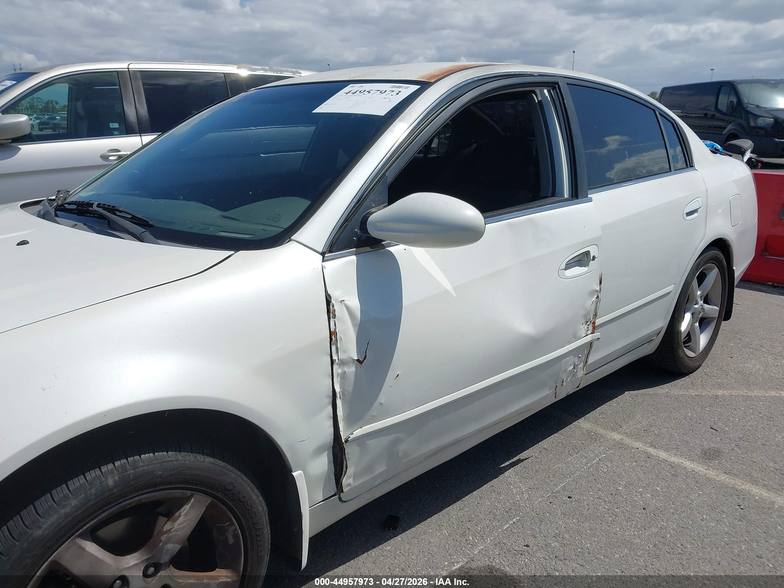 NISSAN ALTIMA image 6