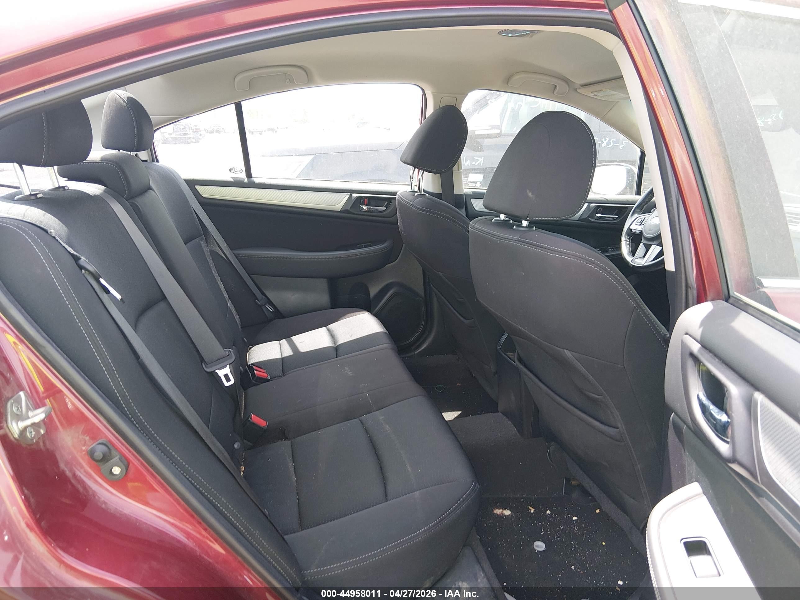 SUBARU LEGACY image 8