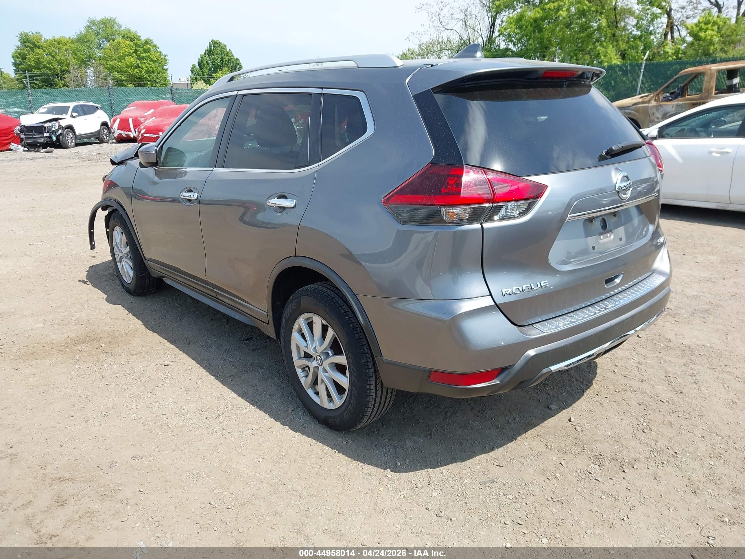 NISSAN ROGUE image 3