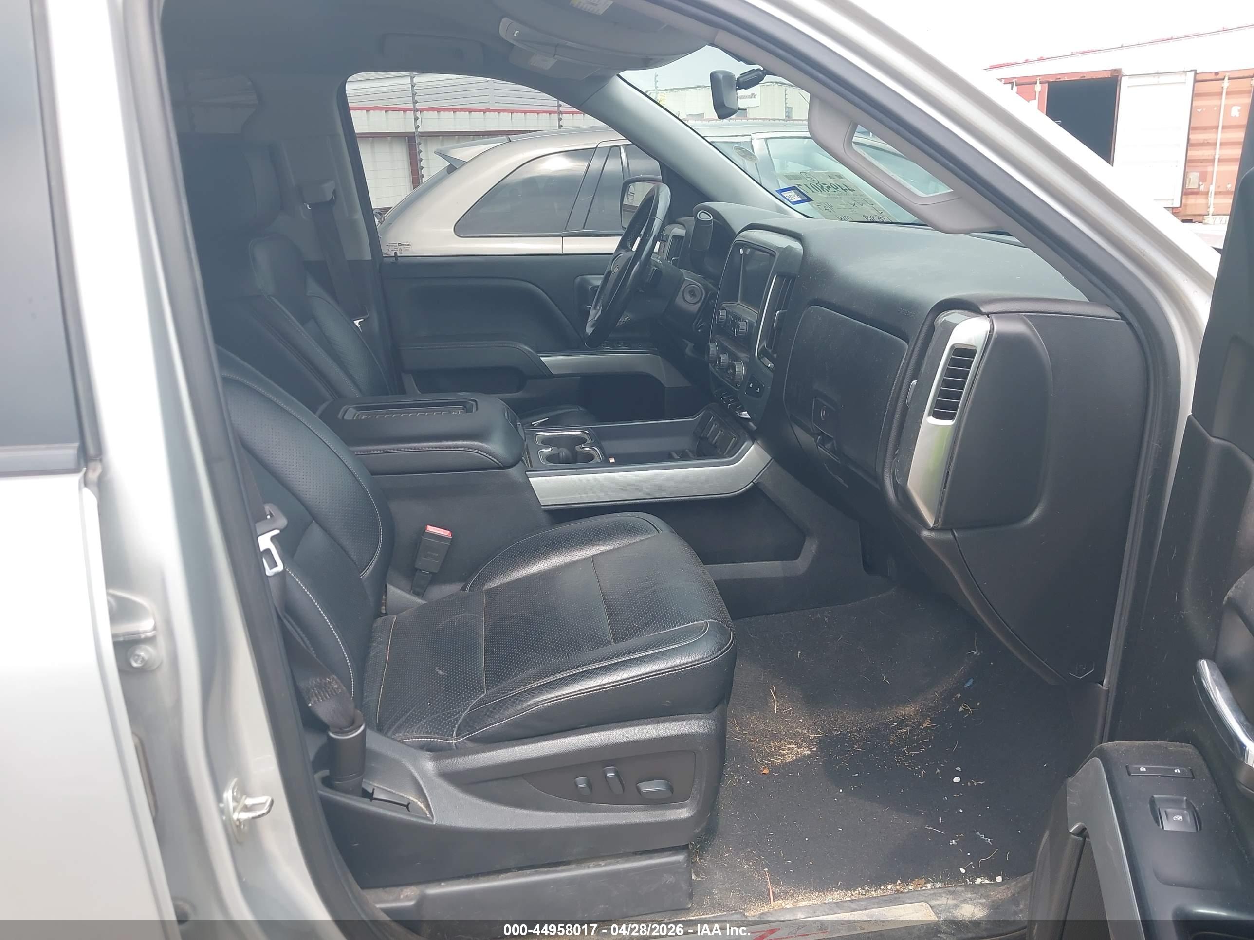 CHEVROLET SILVERADO image 5