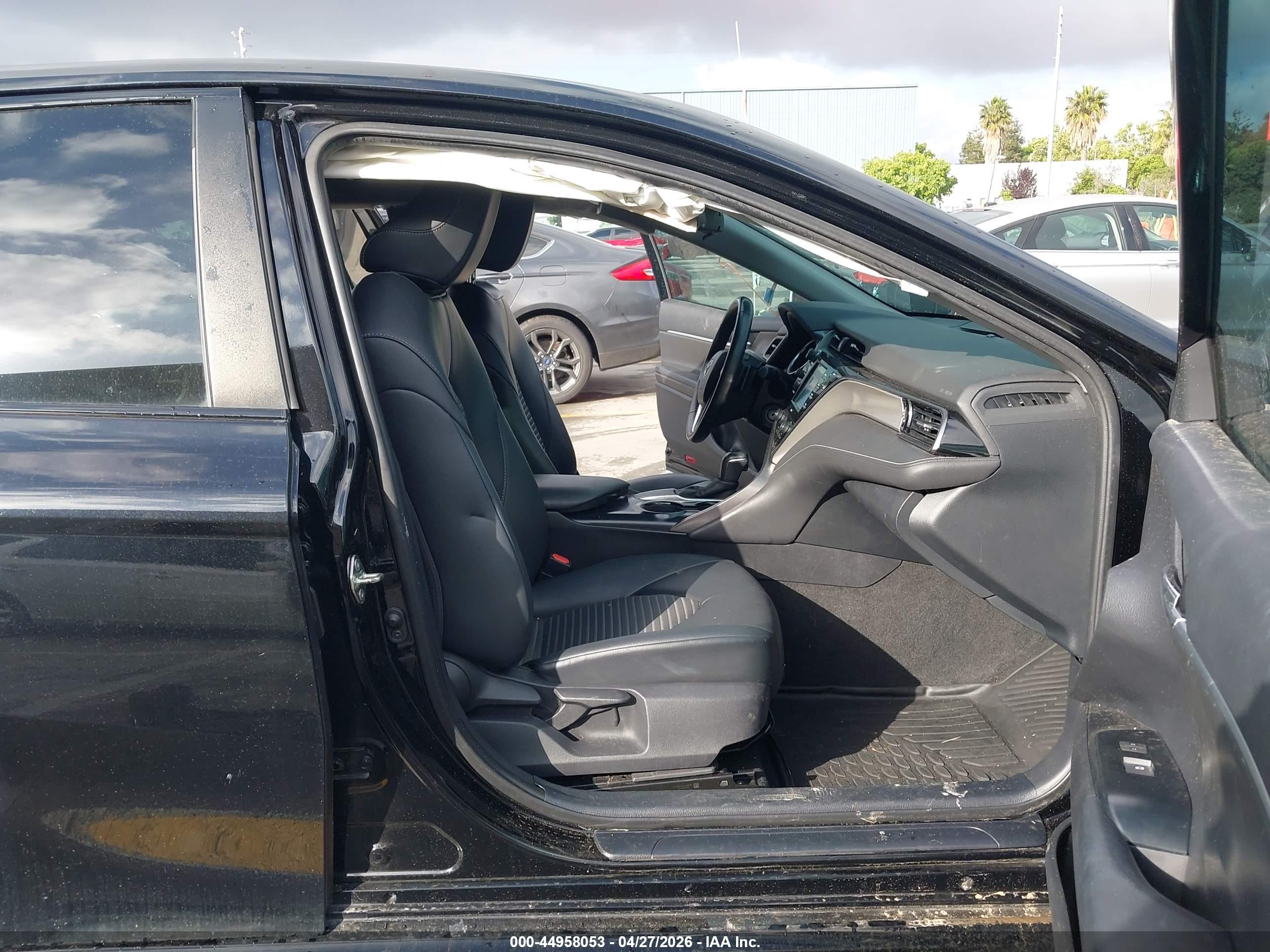TOYOTA CAMRY image 5