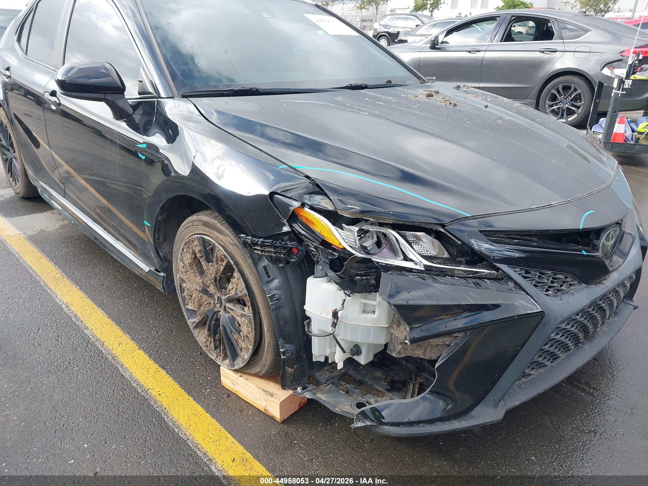 TOYOTA CAMRY image 6