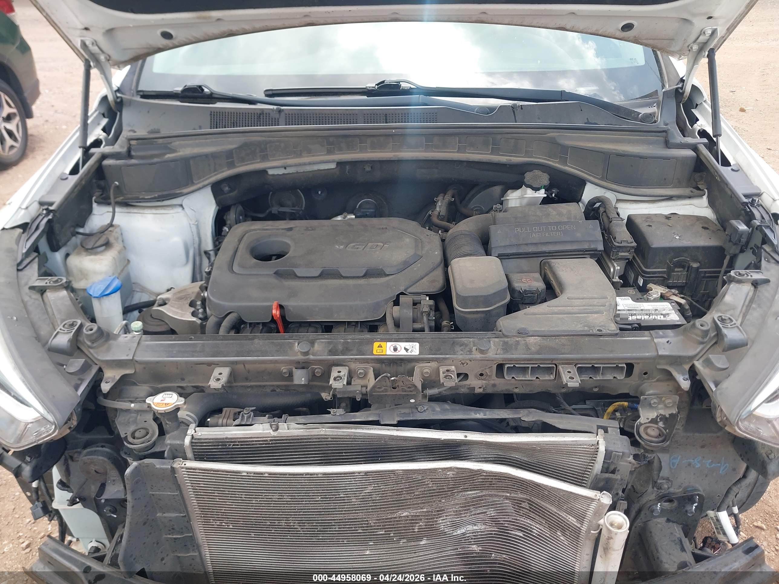 HYUNDAI SANTA image 10