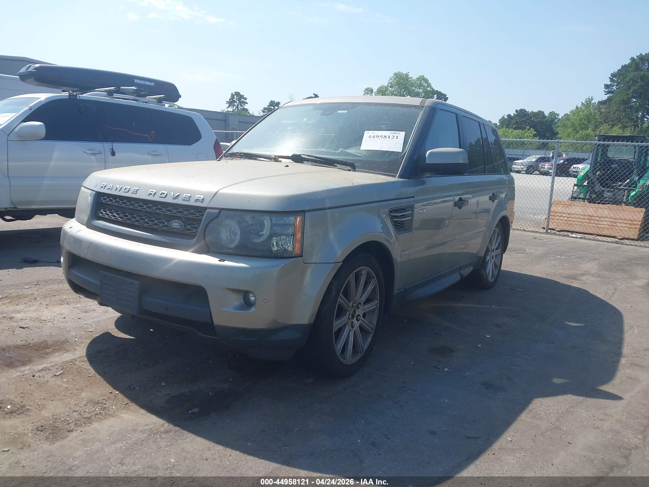 LAND ROVER image 2