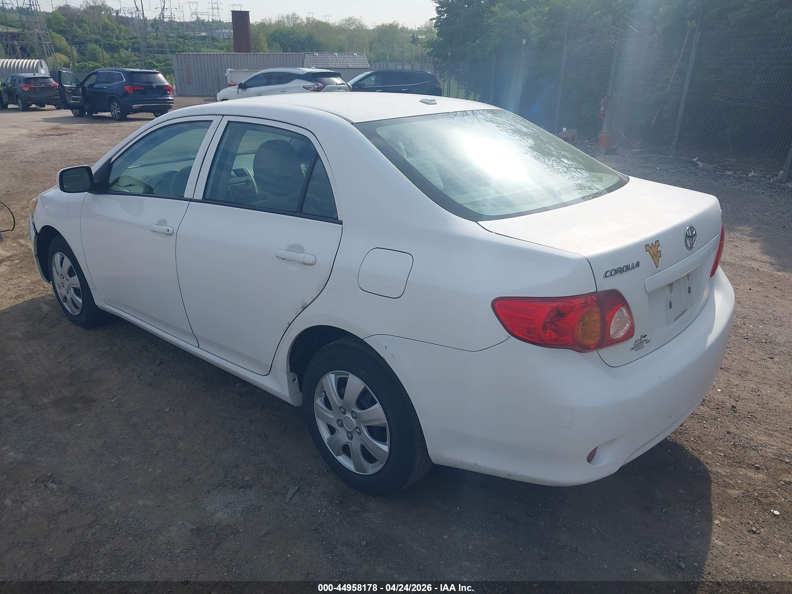 TOYOTA COROLLA image 3