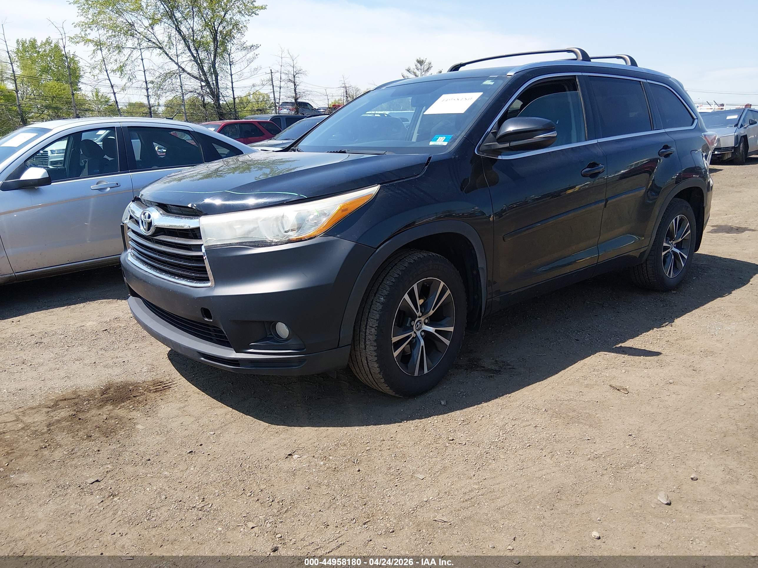 TOYOTA HIGHLANDER image 2