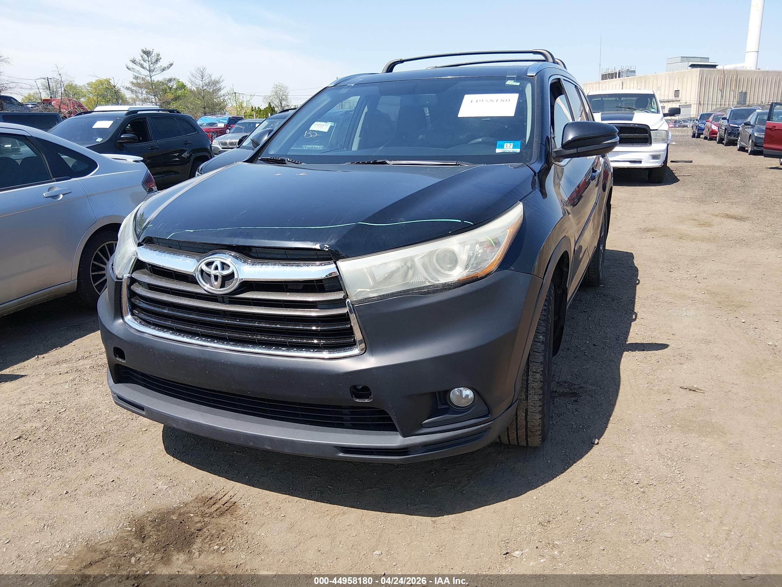 TOYOTA HIGHLANDER image 6