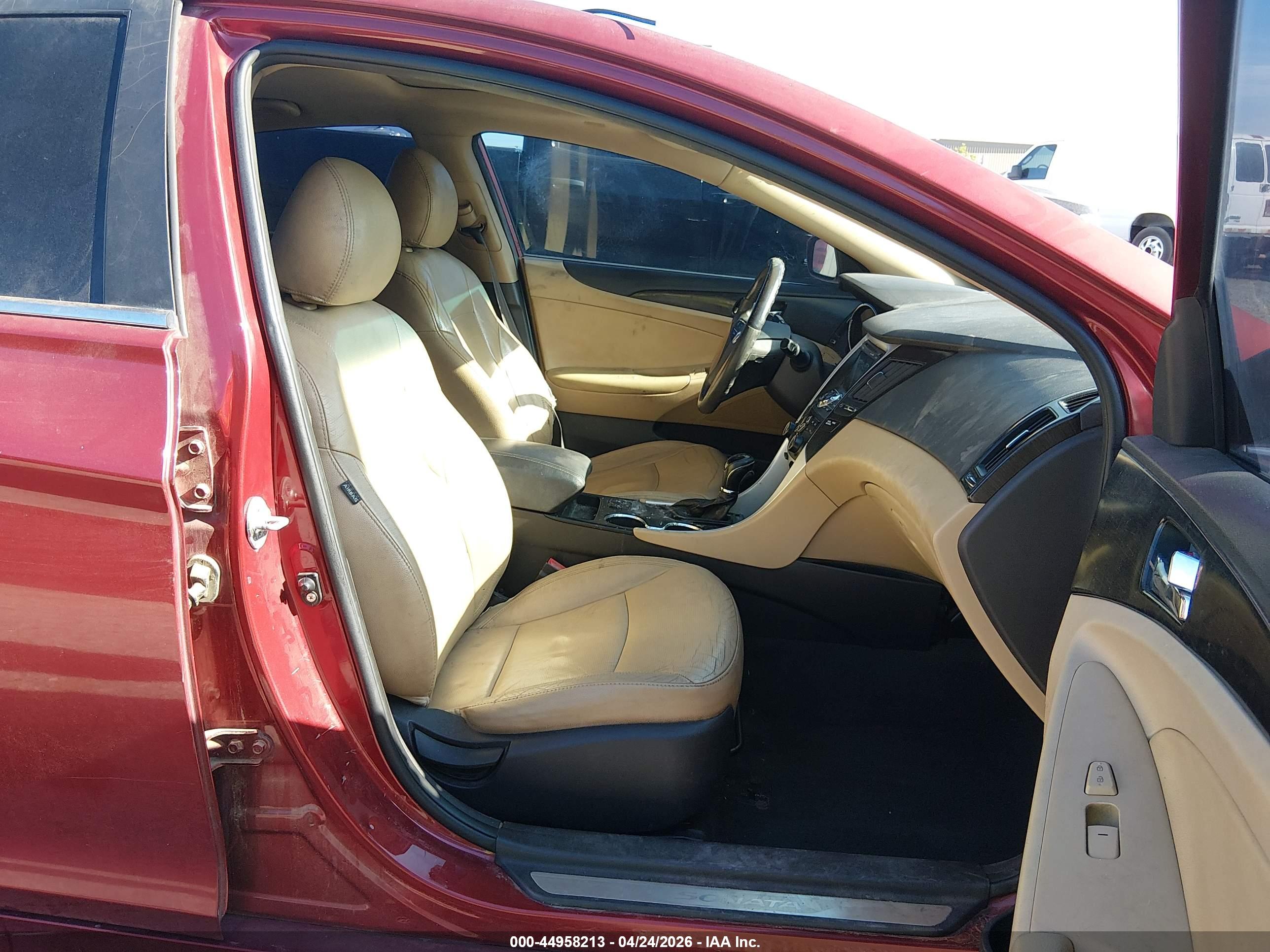 HYUNDAI SONATA image 5