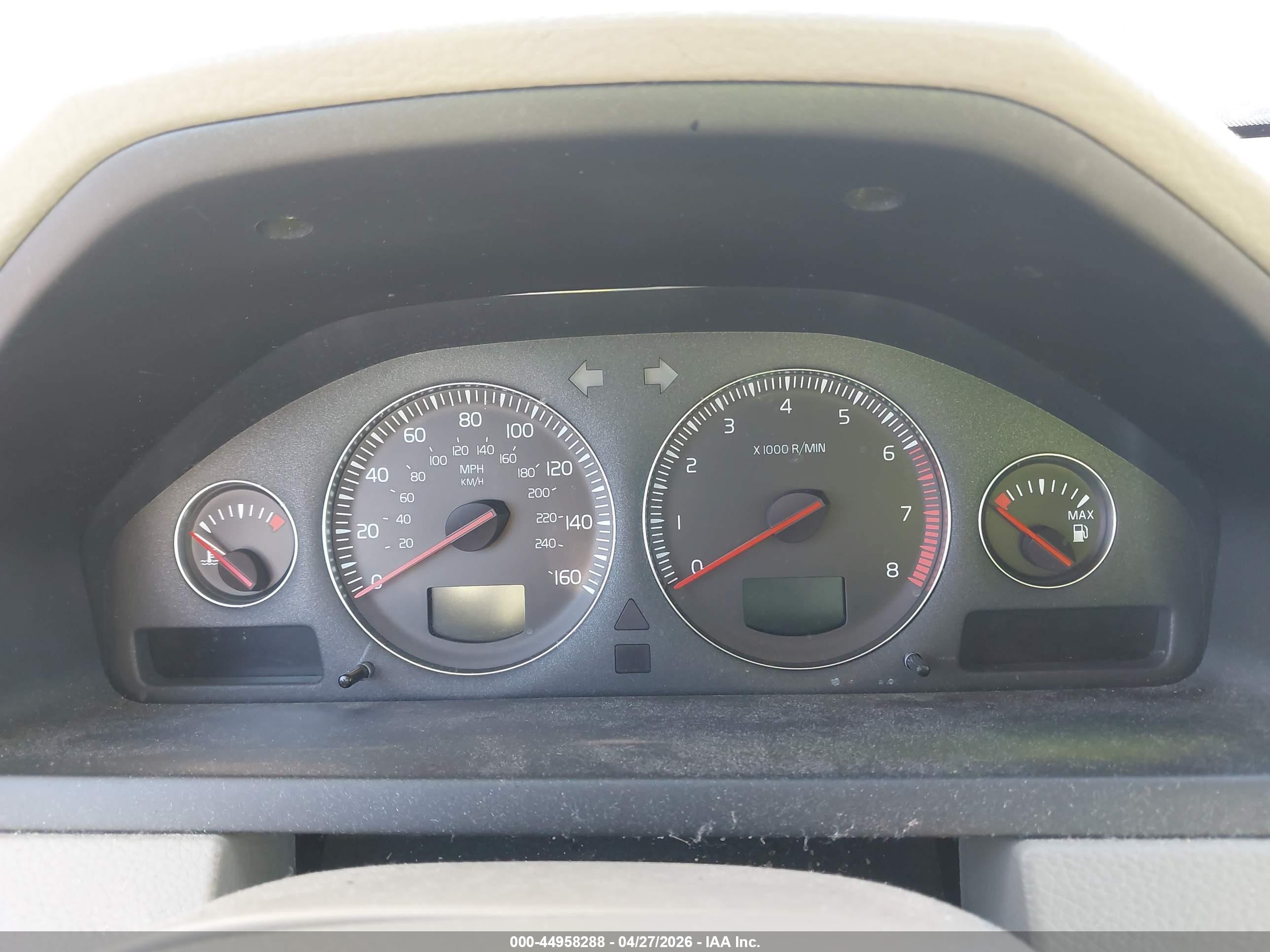 VOLVO XC90 image 7