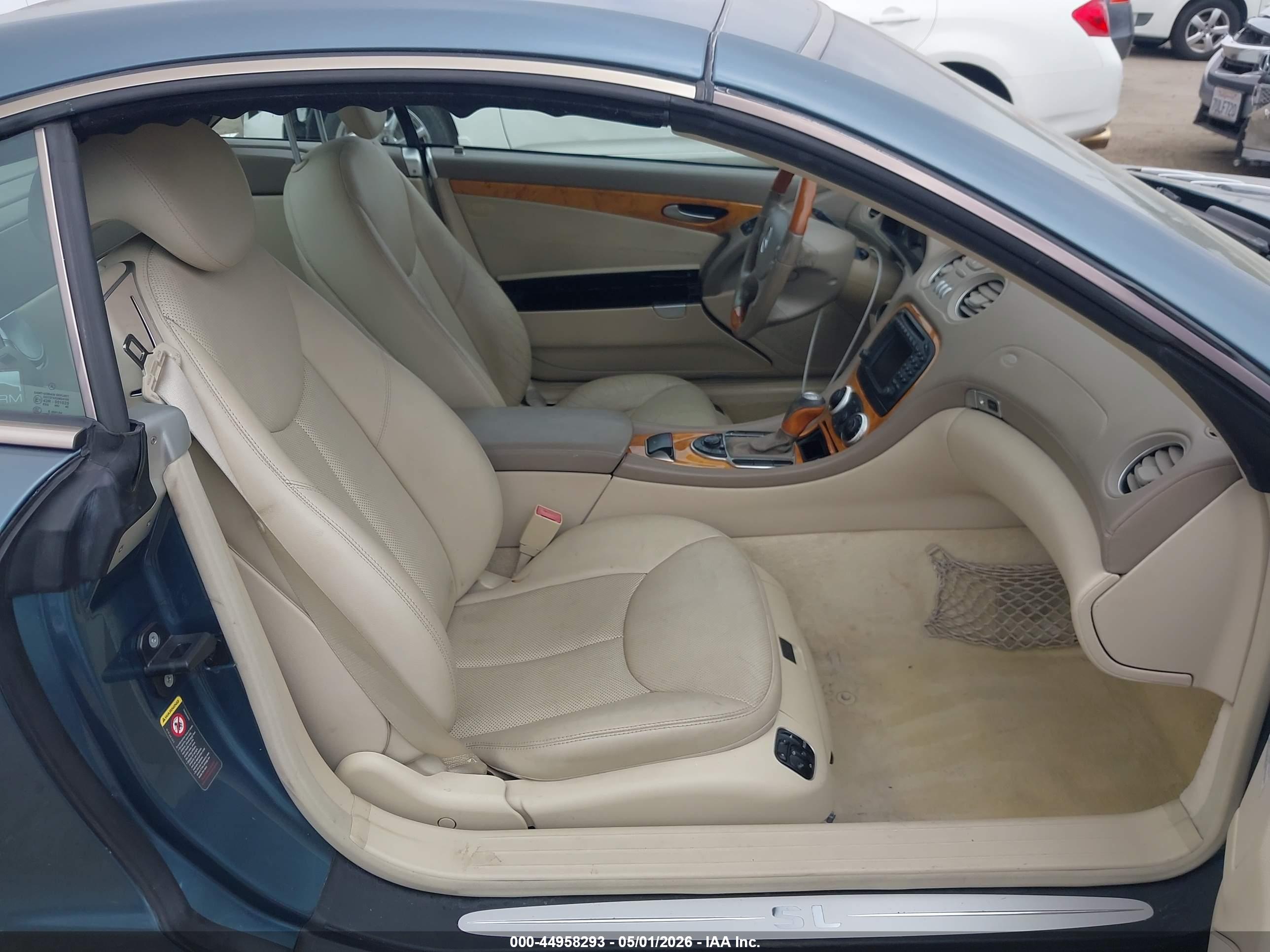 MERCEDES-BENZ SL image 8