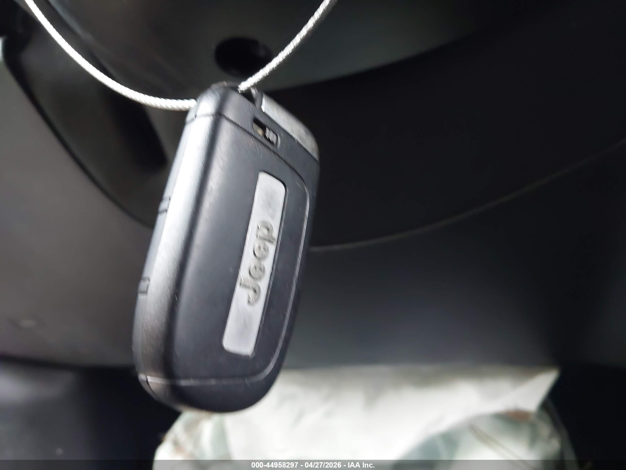 JEEP RENEGADE image 11