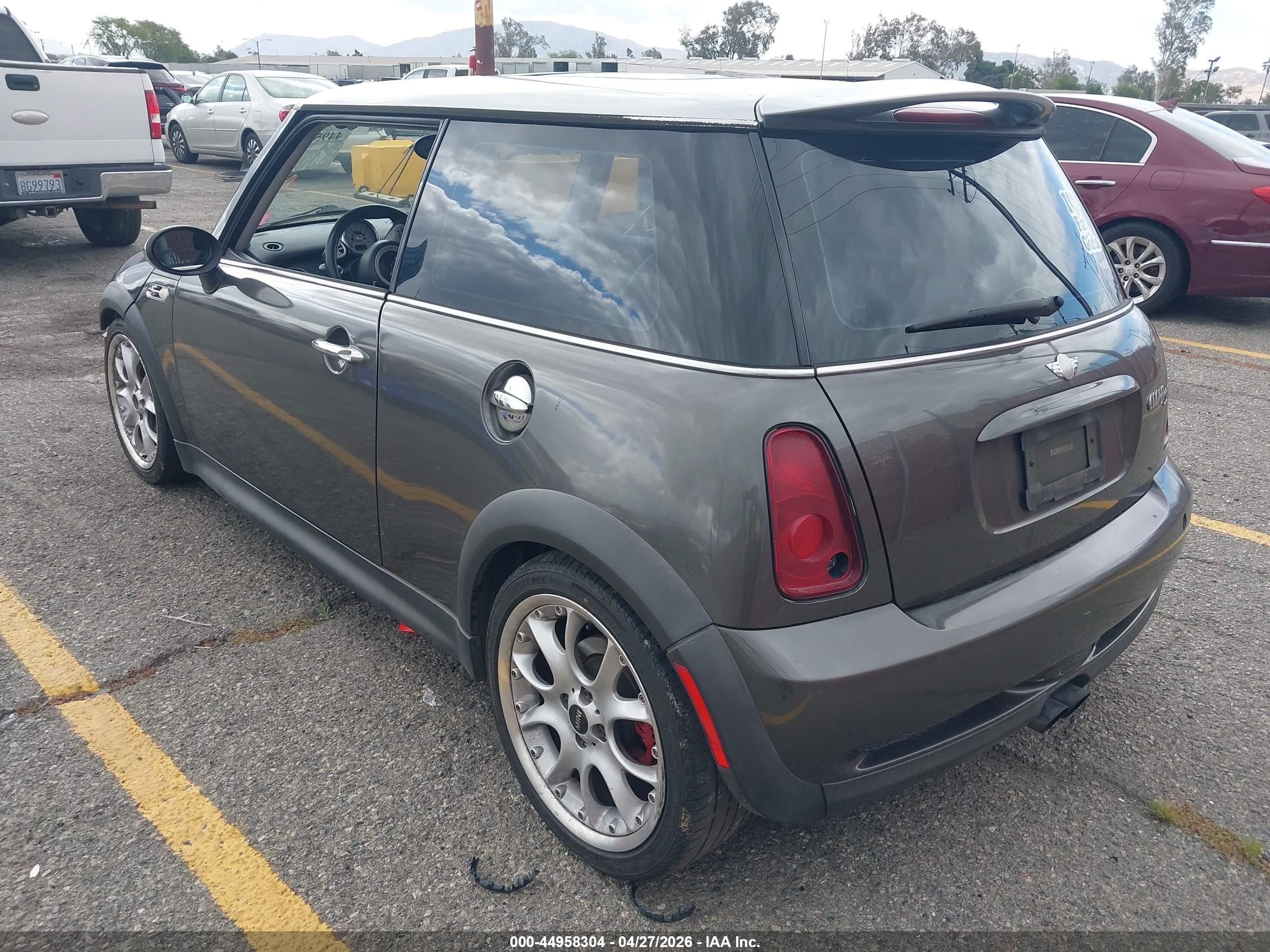 MINI COOPER image 3